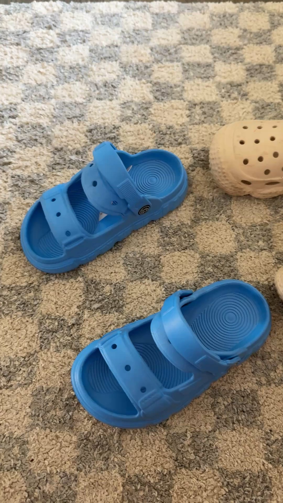 These $11 croc dupes / sandals from Amazon are my toddler boys new favorite shoes! They’ve been wearing them for weeks and they are so comfy and cute!!


Amazon finds
Amazon amazon shoes

#LTKootd #LTKmomlife #LTKSaleAlert