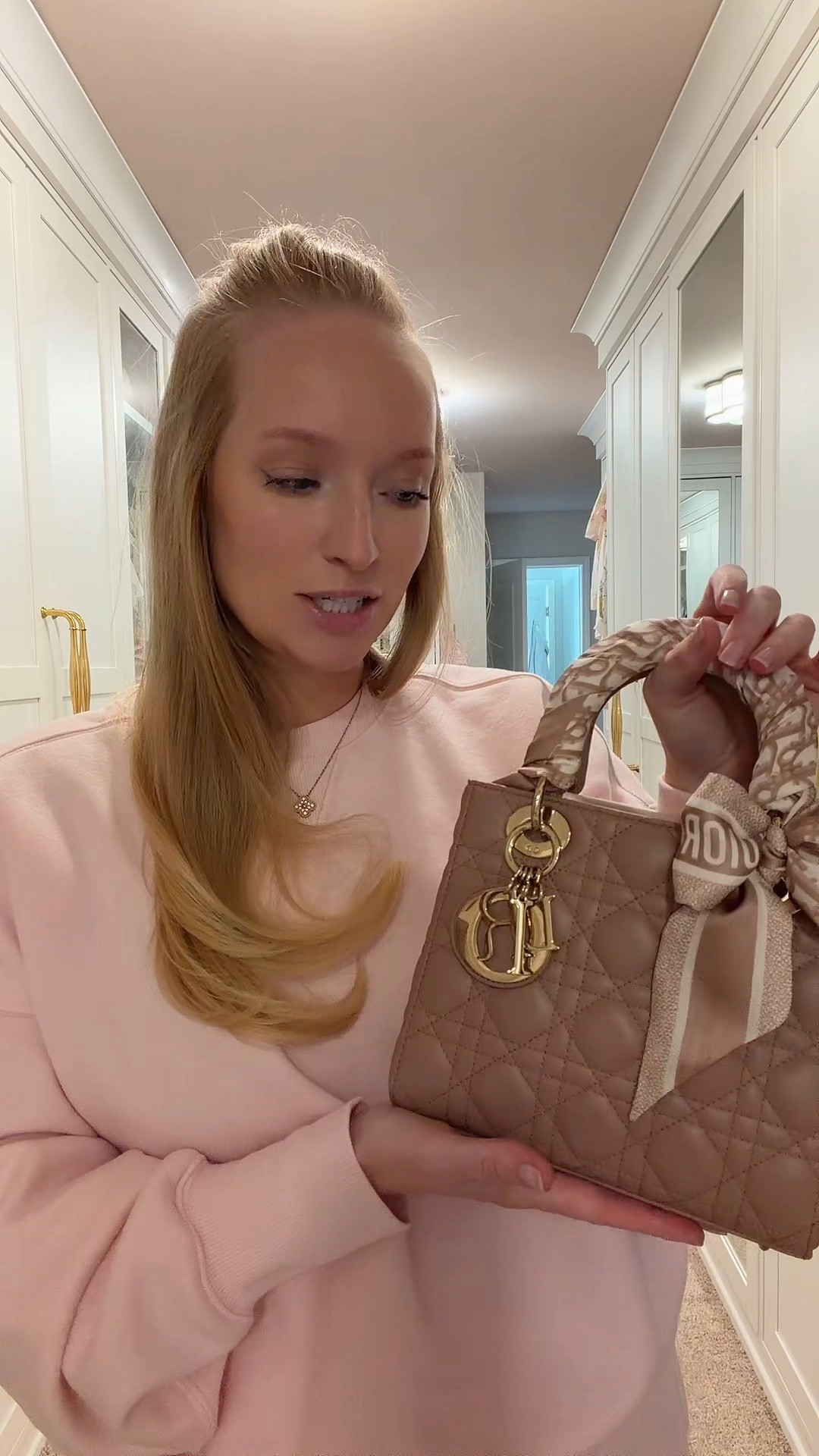 What’s in my bag for girls night! I carried a small lady Dior and here’s everything inside :) also linking my favorite bag holder (I also love to use this with the stroller) and purse organizer 

#LTKgrwm