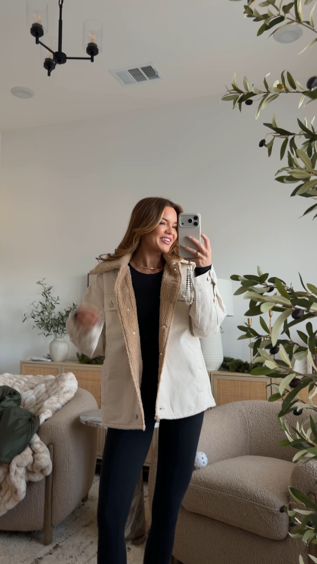 wearing a small // amazon denim jacket, barn jacket, sherpa jacket 