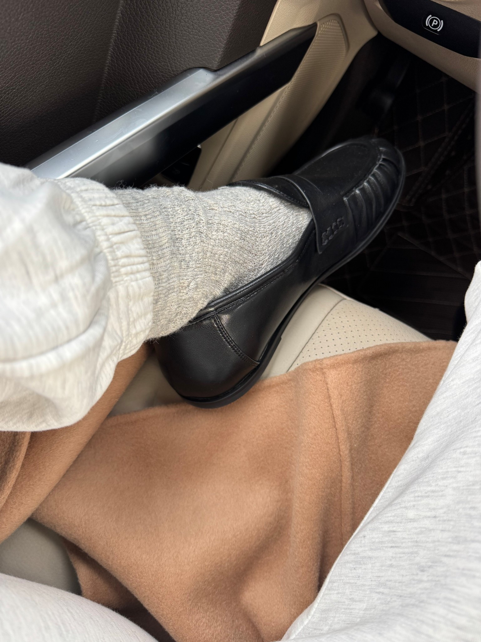 cable crew socks with penny loafers for a chic, warm touch and to lengthen the amount of time you can wear these shoes!

#LTKootd #LTKFindsUnder100
