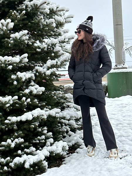 Lululemon super high rise groove flare leggings size 6 

winter outfit 

down coat 


#LTKshoecrush #LTKSeasonal #LTKtravel