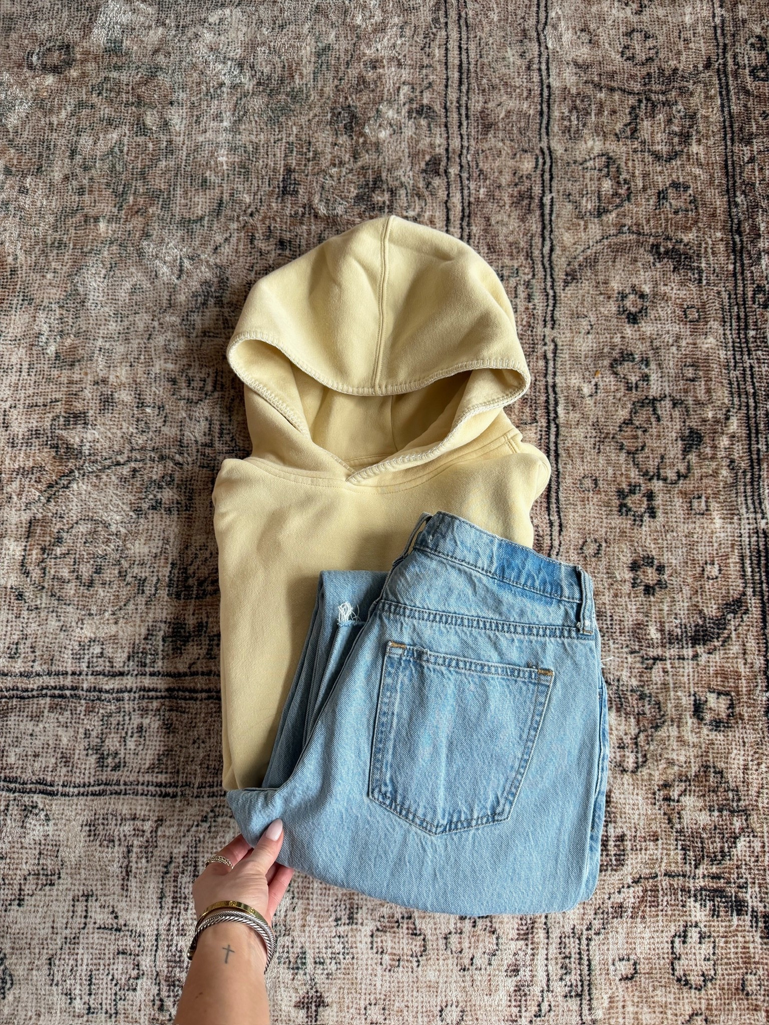 The perfect spring outfit from Abercrombie 💛

#LTKootd #LTKSeasonal #LTKActive