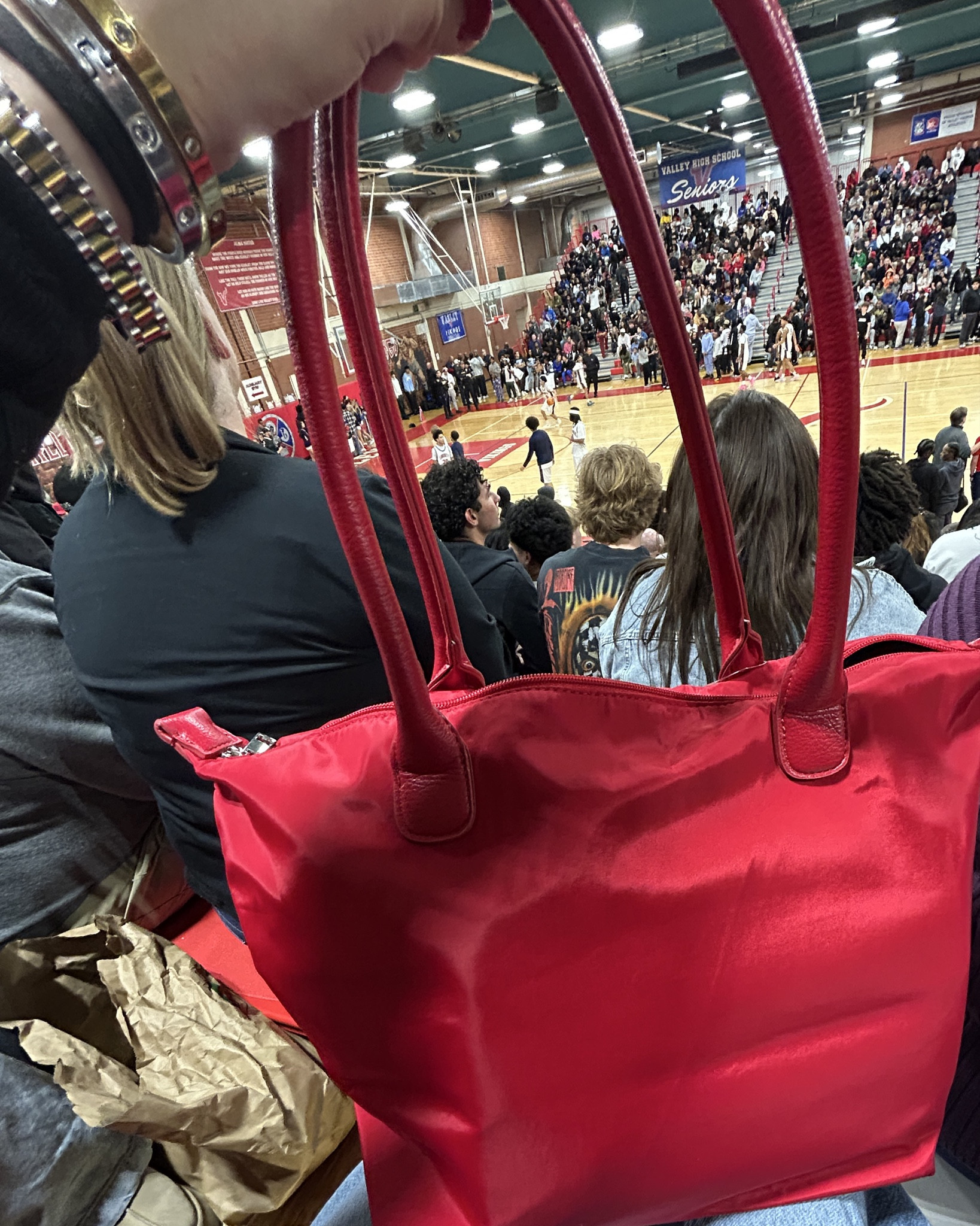 This is the second color I get in this tote. It’s so practical and it fits a laptop.
Perfect for the gym, teachers, business trips and travel!

So many colors to choose from!! I have the leopard one as well!


#WalmartPartner #ThanksWalmart #thevaleriecummins #shopwalmart #walmartcreator #latinacontentcreator #ltklatina @walmart 

#LTKOver40 #LTKActive #LTKmomlife
