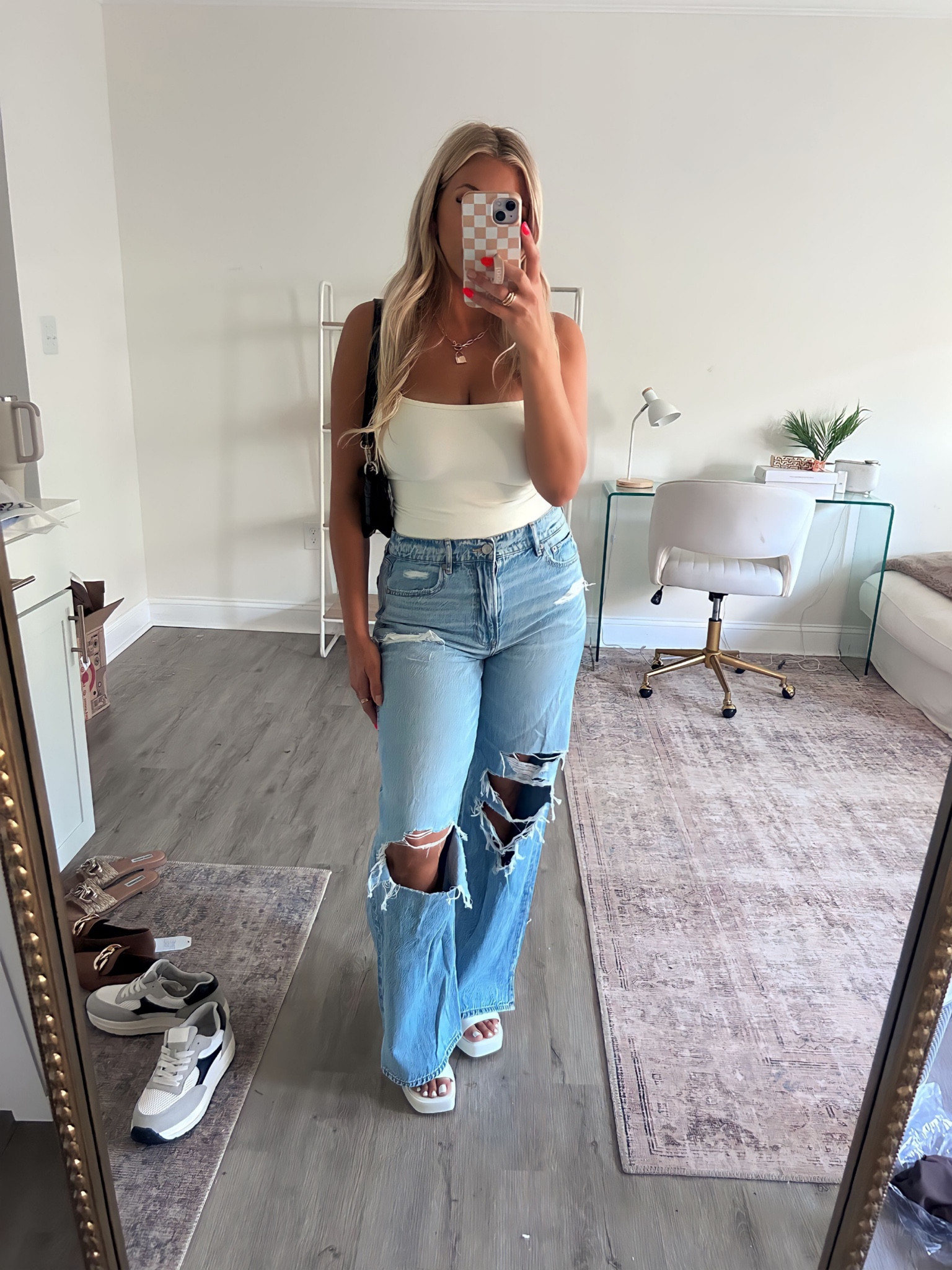 My new favorite wide leg baggy denim! So flattering and comfortable. I’m normally a 6 and sized down to a 4, they’re super stretchy and soft 

Under $60 today! 
#LTKitsale #ae #denimtryon