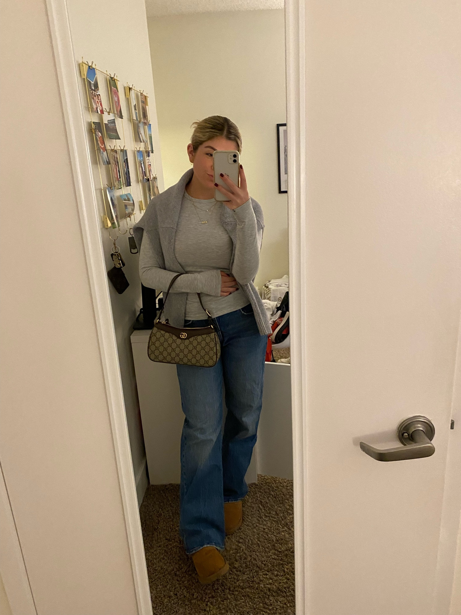 comfy cozy outfit! 🤍 this long sleeve reminds me of skims (but better 🤭)

#LTKU #LTKSeasonal #LTKstyletip