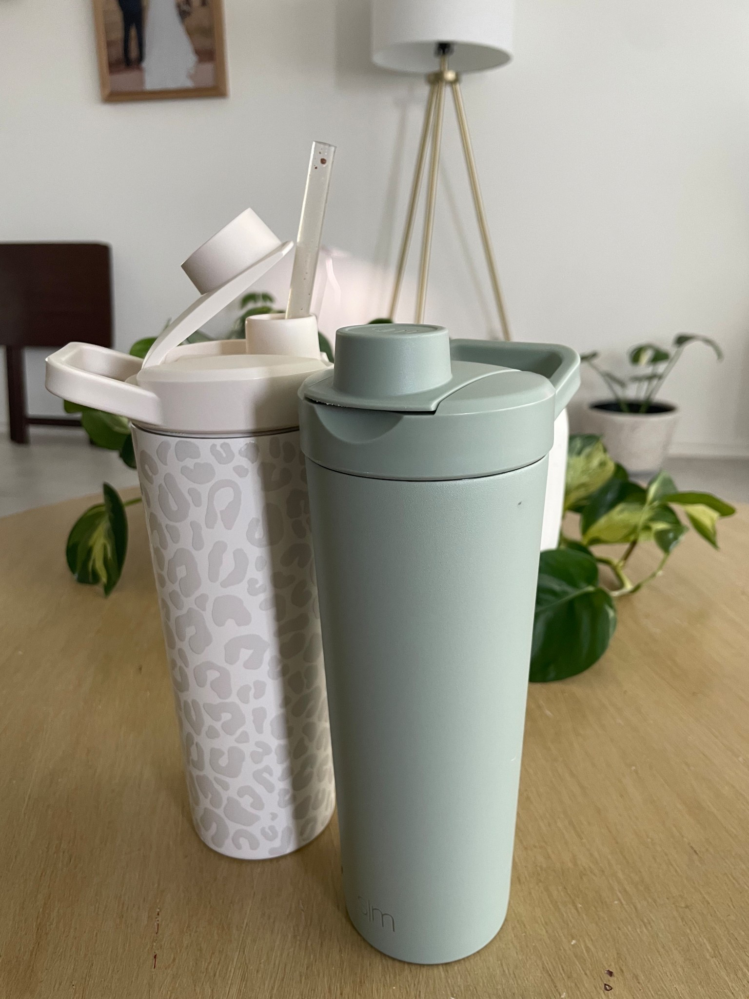 The BEST shaker cups!! Keeps your shake cold and holds 24 oz

Also!!! Spill proof!! 