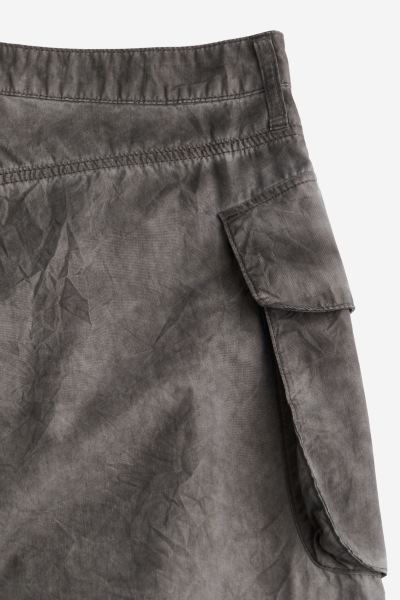 Distressed-look cargo trousers | H&M (UK, MY, IN, SG, PH, TW, HK)