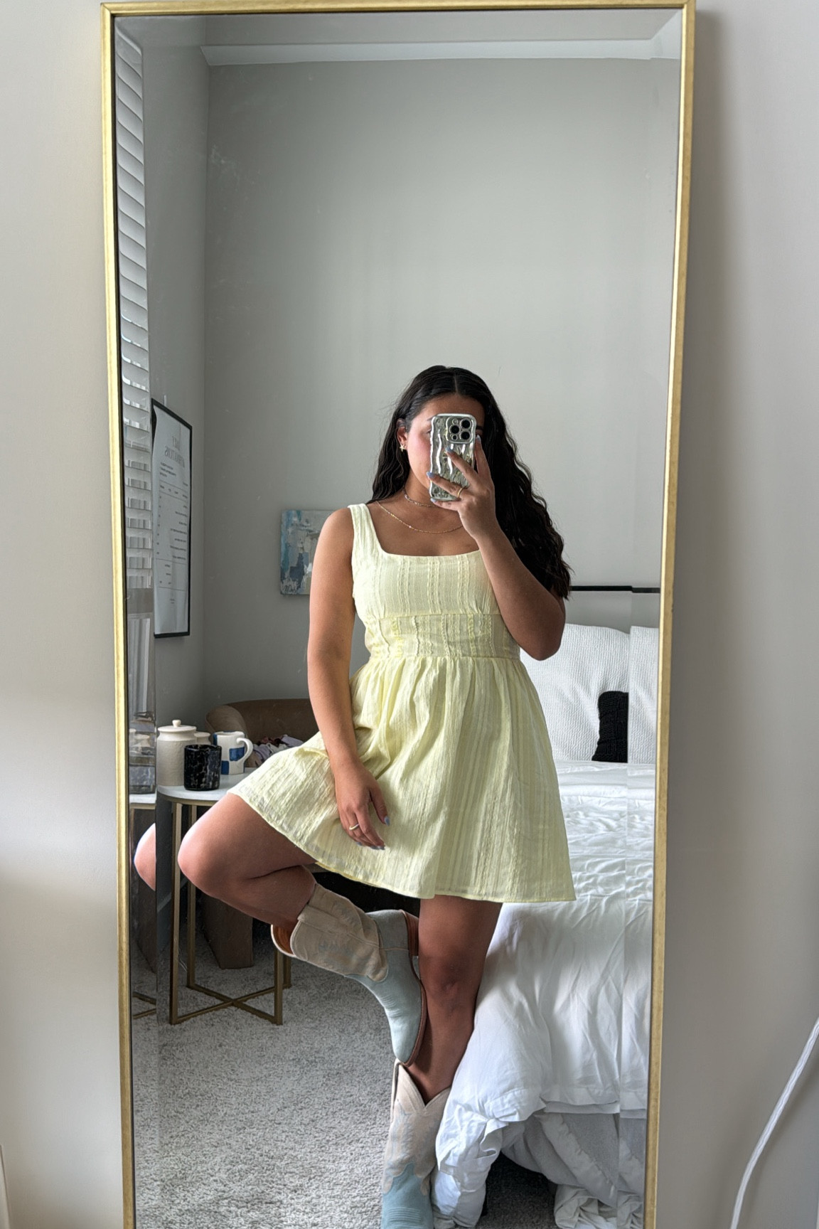 PERFECT summer dress for concerts, graduation, beach dinners, etc. 💛🌻🌙