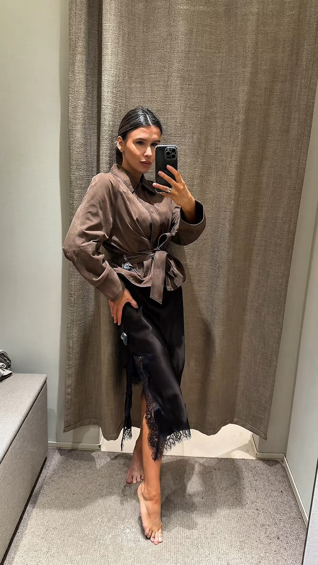 That elegant spring look you’ve been looking for 💕
The quality is impeccable!

I recommend taking the jacket one size up — it will give you a more oversized look.
The dress fits true to size.

I’ve attached the links for different countries 💕


#LTKspring  #LTKootd #LTKtips  #LTKspringoutfits2026 #LTKdatenightoutfits #LTKsilkdress #LTKsuedejacket #LTKjacket 