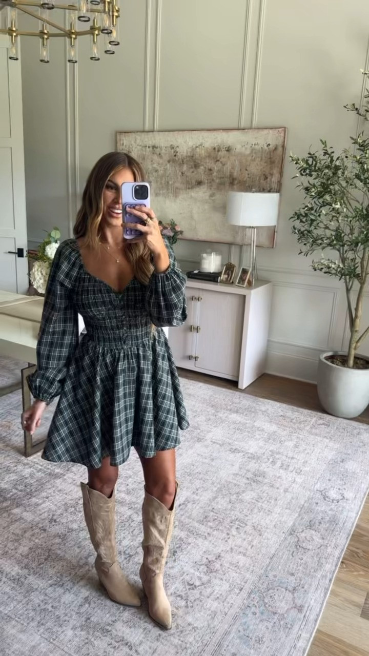 wearing small 🖤

use code hollie40 for 40% off these pieces! 

 