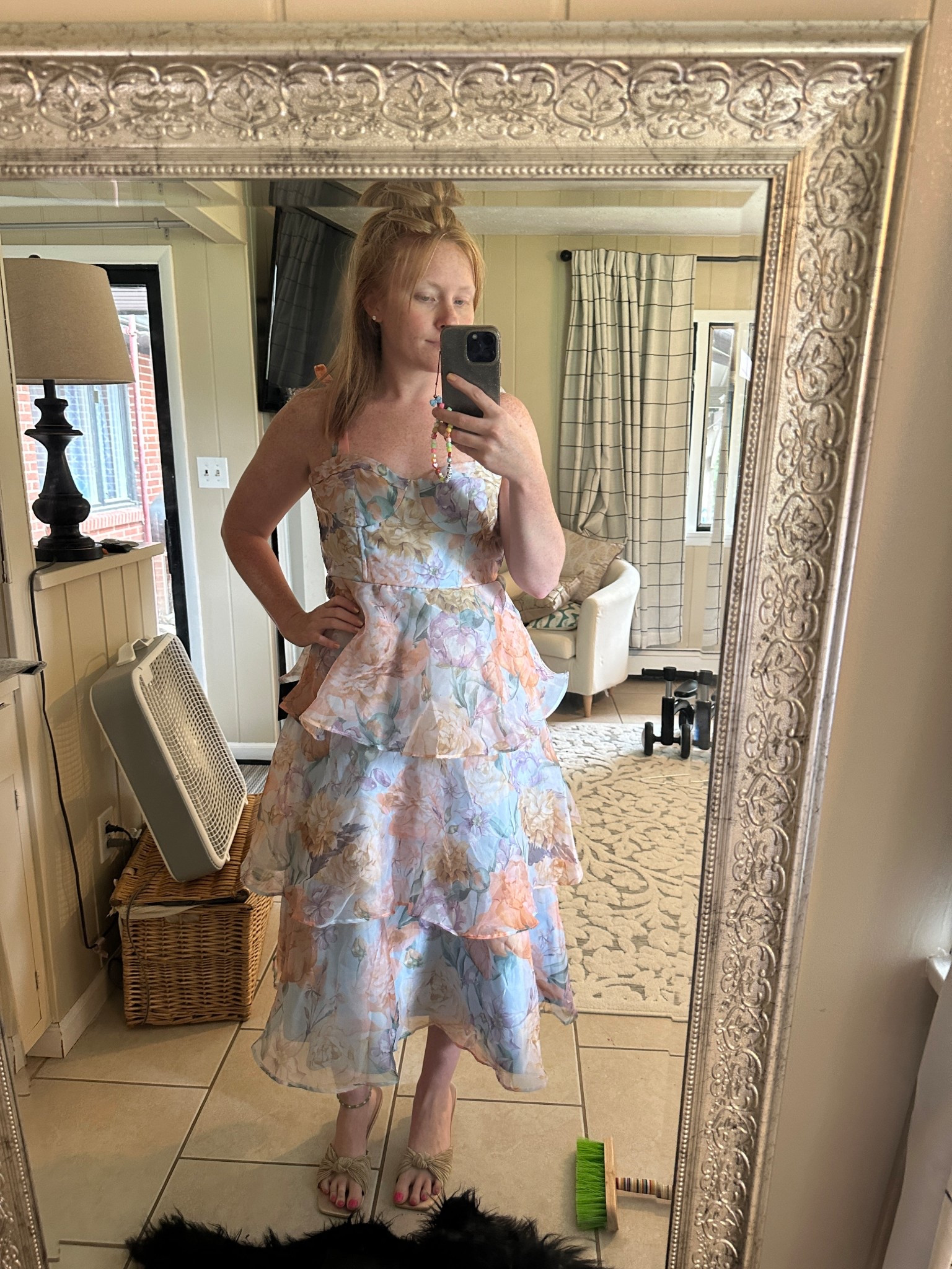 OBSESSED with this dress! The material is everything! So classy


Lulus/ dresses/ formal/ semi formal/ cocktail/ wedding/ wedding guest/ for her/ floral/ beautiful/ tie strap/ tiered dress/ midi dresss

#LTKWedding #LTKSaleAlert #LTKSeasonal