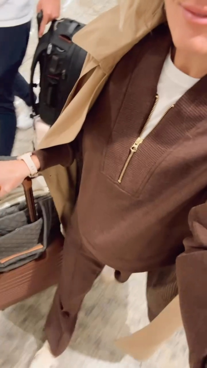 What I wore for a travel day 💕 wearing size small.

Loverly Grey, travel outfit ideas, matching set, Varley, lounge set 

#LTKTravel #LTKStyleTip