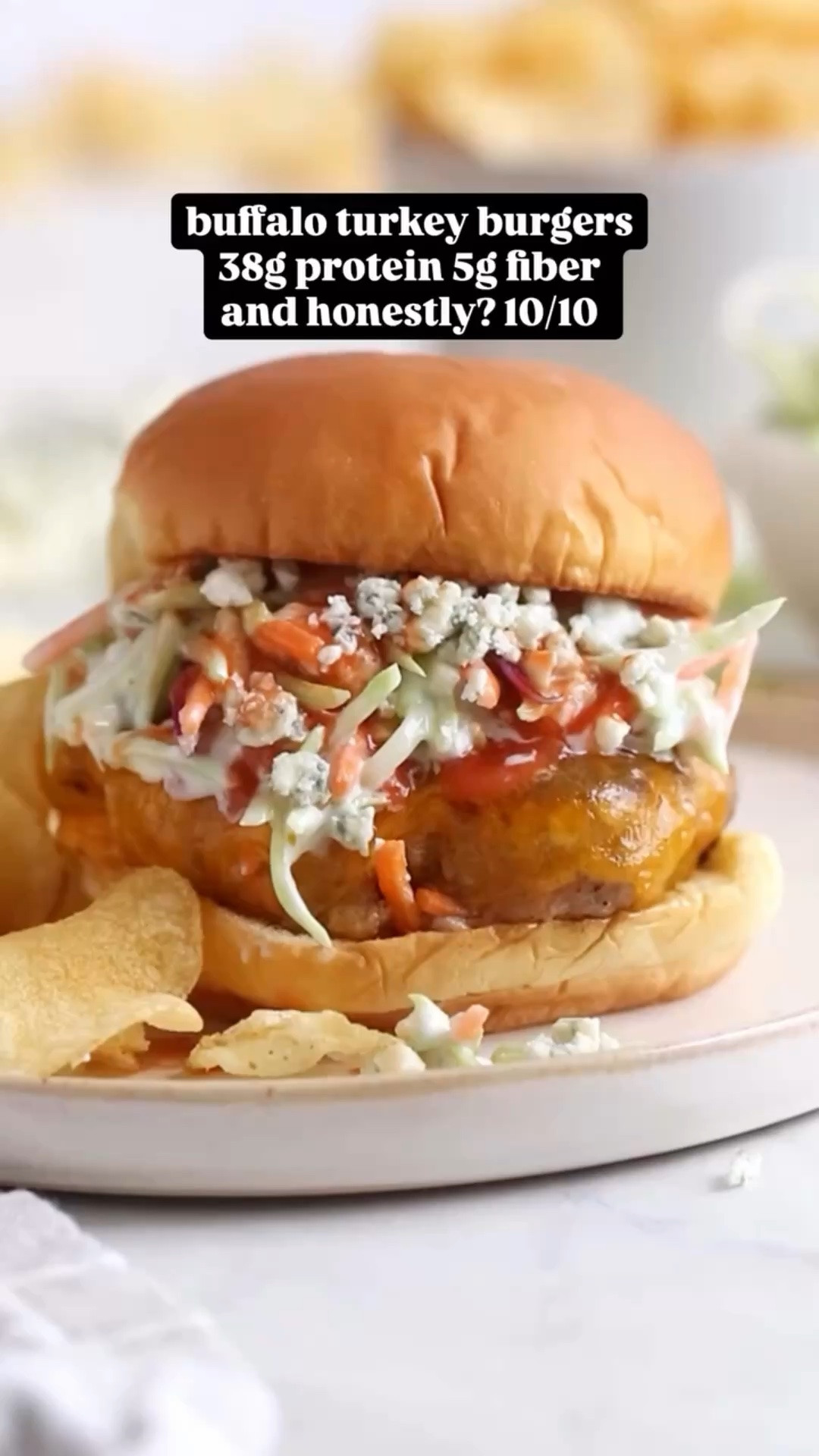 High Protein and Fiber Buffalo Turkey Burgers 🍔🔥

✨ SAVE this for later

These Buffalo Turkey Burgers are one of those recipes that doesn’t taste like a “healthy” burger at all. They’re juicy, spicy, packed with flavor and topped with crunchy broccoli slaw and blue cheese. One person in the comments called them a 10/10 and honestly… I agree.

✅ 38g protein
✅ high protein and fiber
✅ juicy turkey burgers that actually taste good
✅ perfect for grilling season
✅ buffalo wing vibes without the heaviness
✅ family-friendly and meal prep friendly

🔗 https://www.skinnytaste.com/buffalo-turkey-burgers-with-blue-cheese/

➡️ Follow @skinnytaste for high-protein recipes that actually taste good