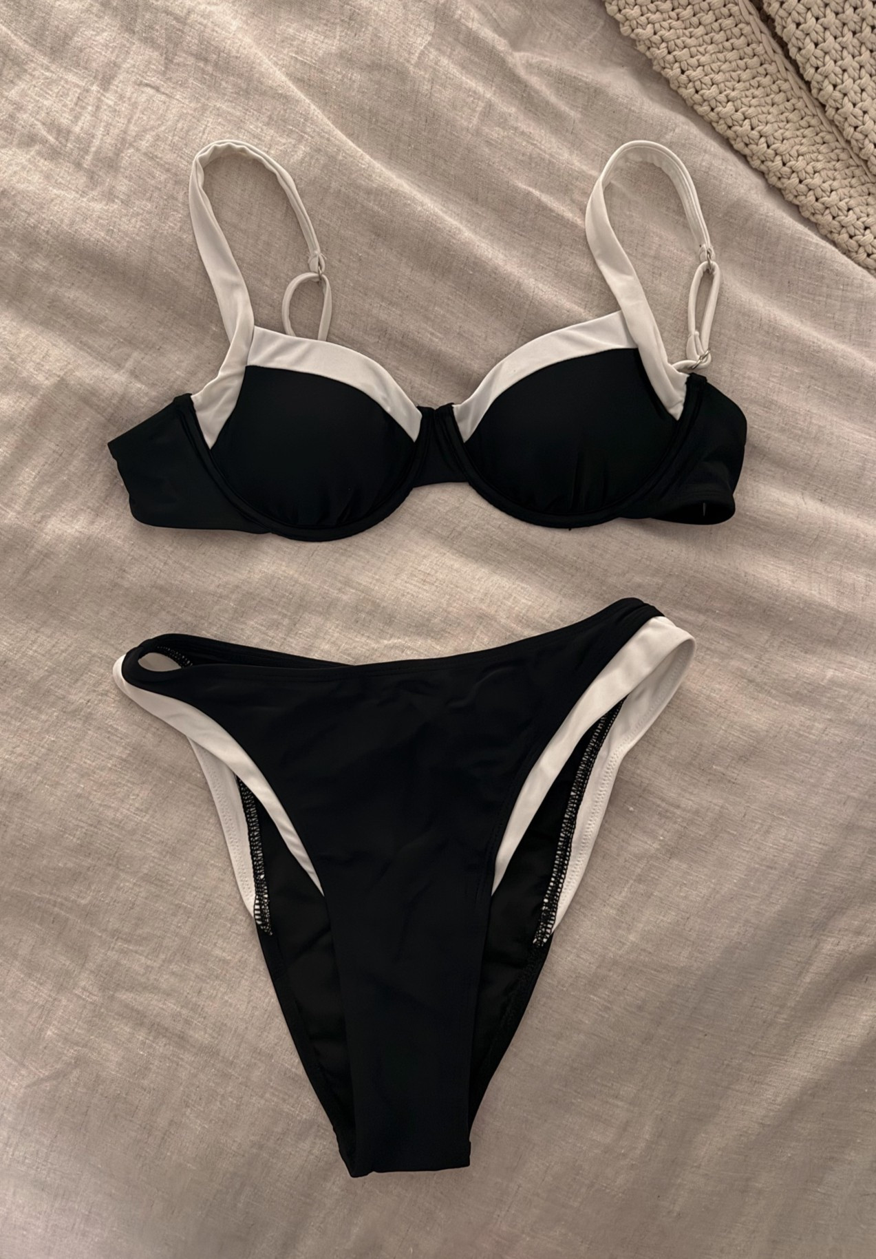 Abercrombie or Amazon? LOVING this bikini and the price! High waisted and high leg - I would say medium coverage. 


Summer bikini finds! 
Amazon bikini 
Swimwear 
Mom bikini 
Abercrombie or Amazon? 
Underwire bikini 
Summer fashion 
Sale 
Swim

#LTKSaleAlert #LTKSwim #LTKTravel