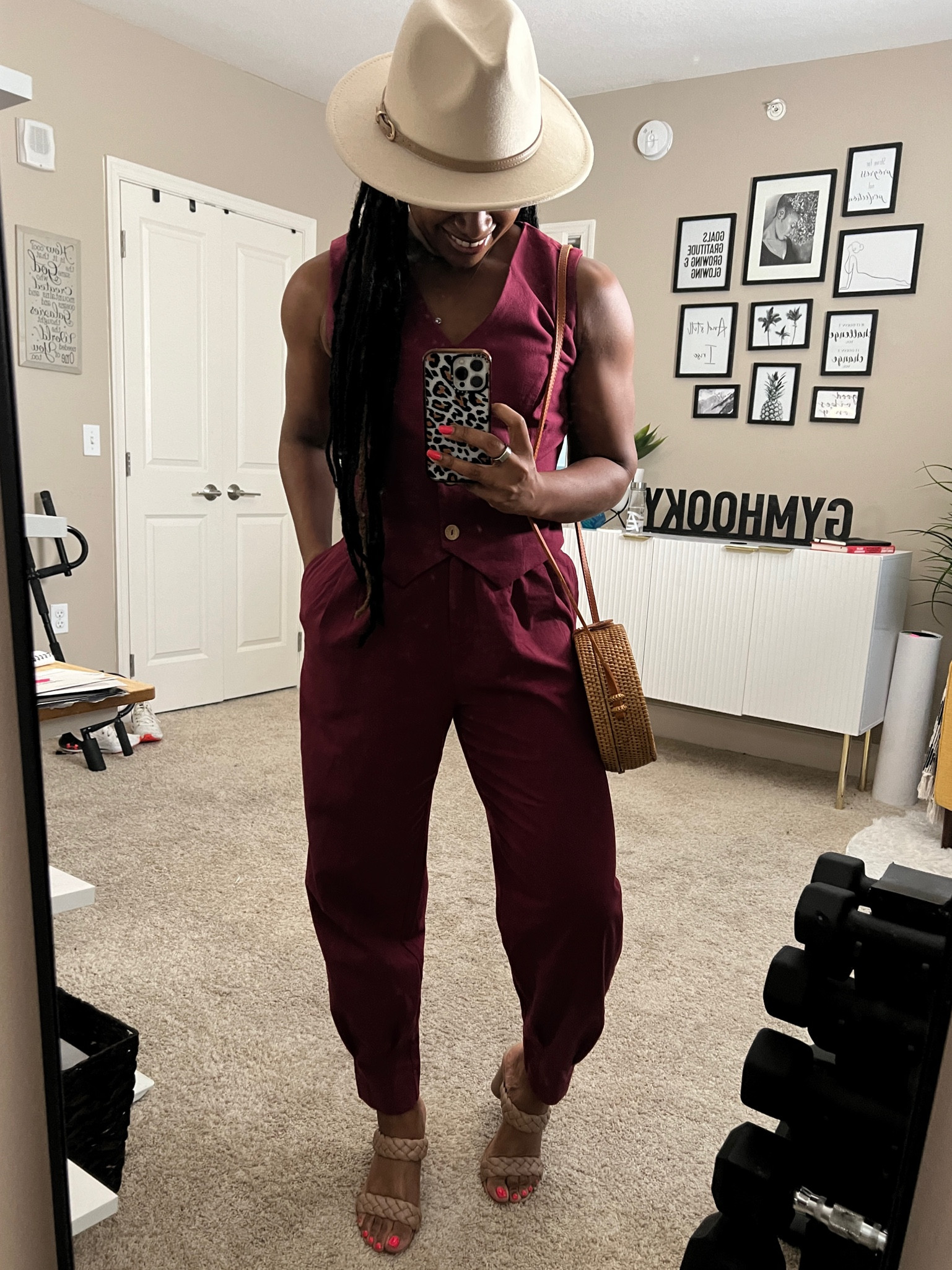 Love this 2-piece best and pants set!