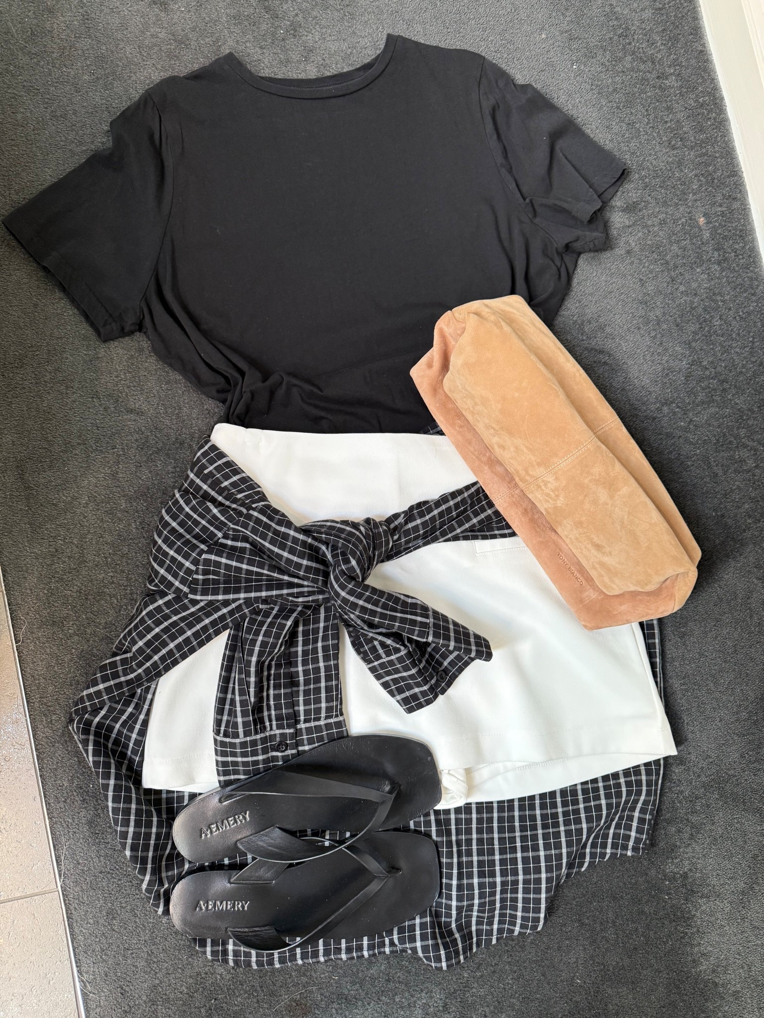 Concert outfit formula I go to every time: mini skirt, basic tee or tank, oversized jacket if it’s cooler, and chic accessories 

#LTKautumn #LTKdatenight #LTKaustralia