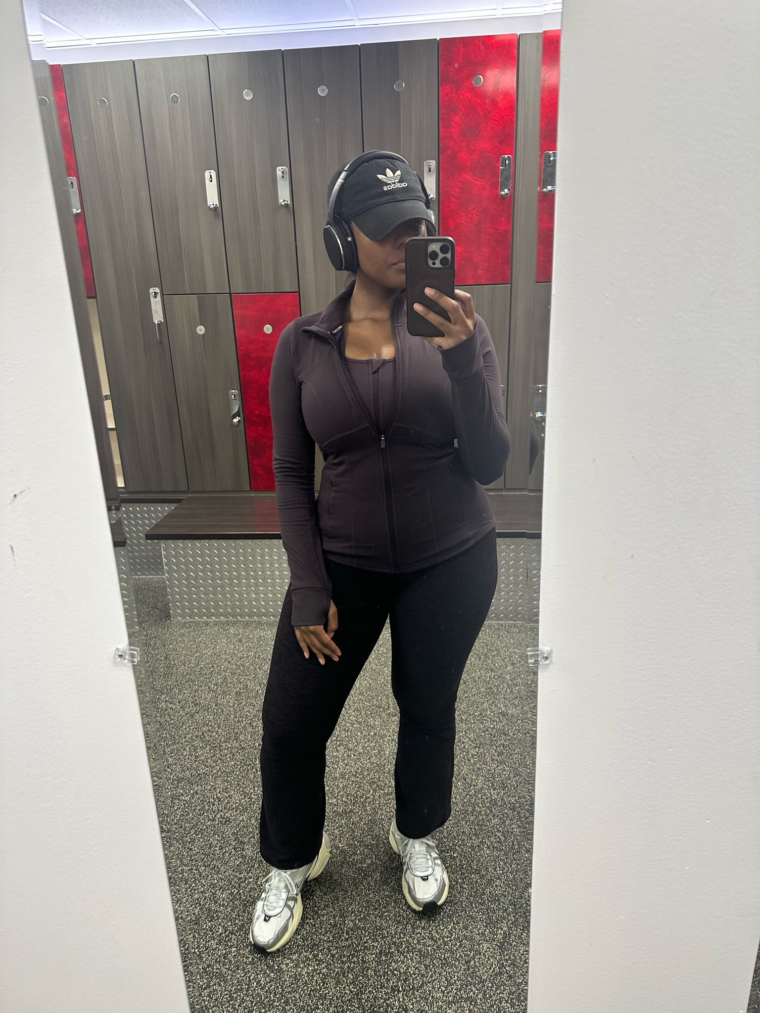 As much as I love a good going out outfit, I have to bring that with me to the gym as well

I love this set because I never tried “BBL Jacket” thing that I have to say this is pretty darn close. I felt so comfortable yet snatched and comforted all the way through.

This is perfect for any body type and the colors are especially right for the autumn season  
#mentallfashion #coloranalysis #autumn 

#LTKFitness #LTKMidsize #LTKStyleTip