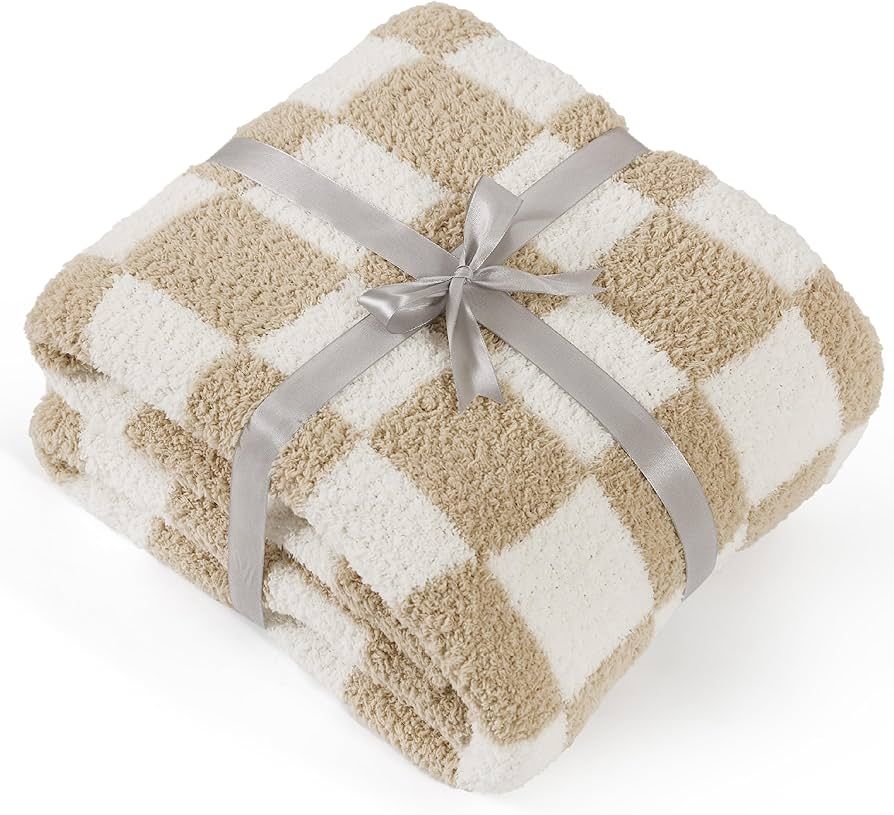 Amazon.com: Bedsure Super Soft Knit Throw Blanket - Warm Cozy Reversible Checkerboard Brwon Blank... | Amazon (US)