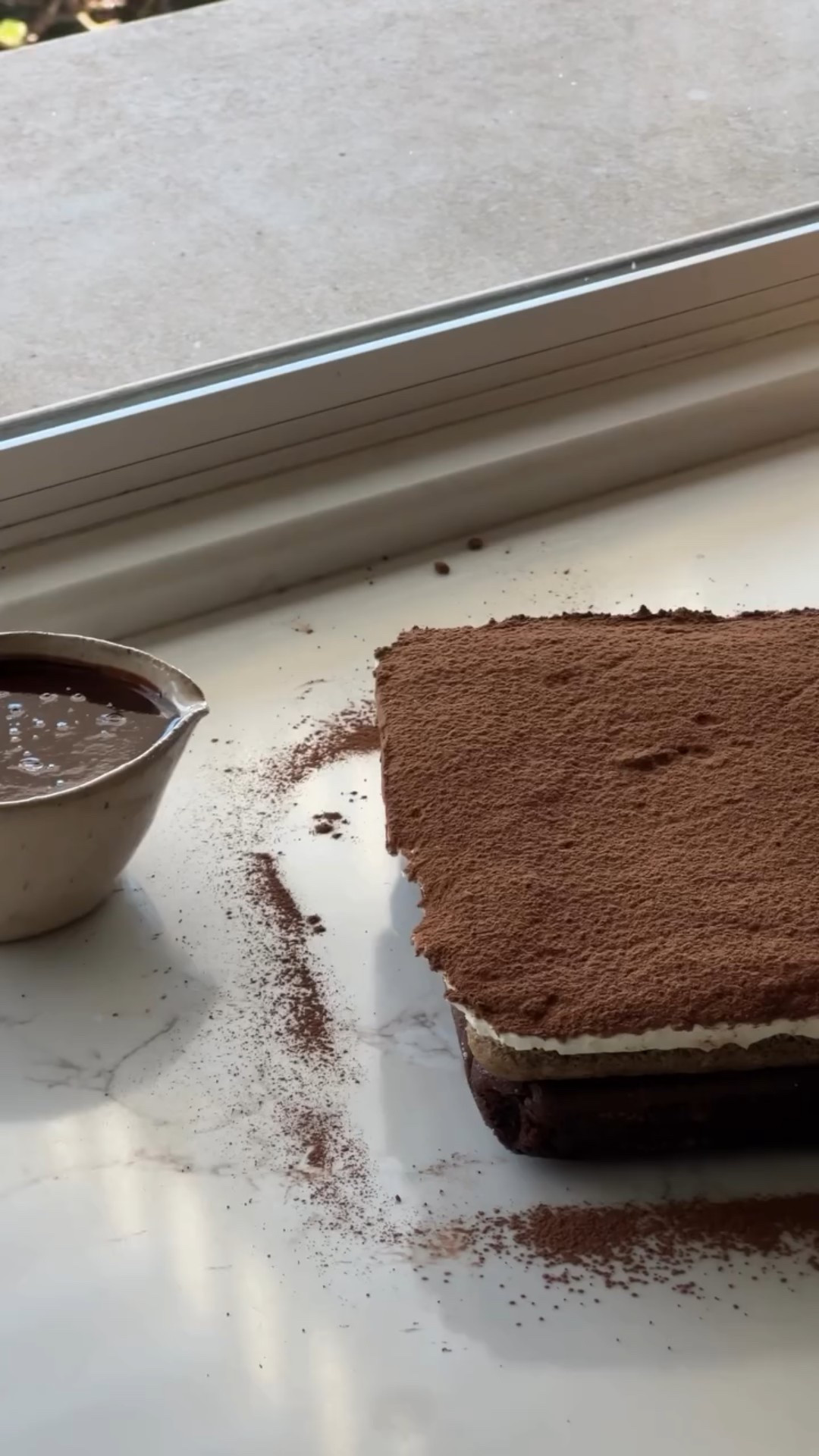 your reminder to start your annual rewatch of gilmore girls… and to make it even better? make these tiramisu brownies 🐻

full recipe on the blog, linked in bio 💌

#tiramisubrownies #tiramisu #brownies

#LTKselfcare #LTKfoodie #LTKHome