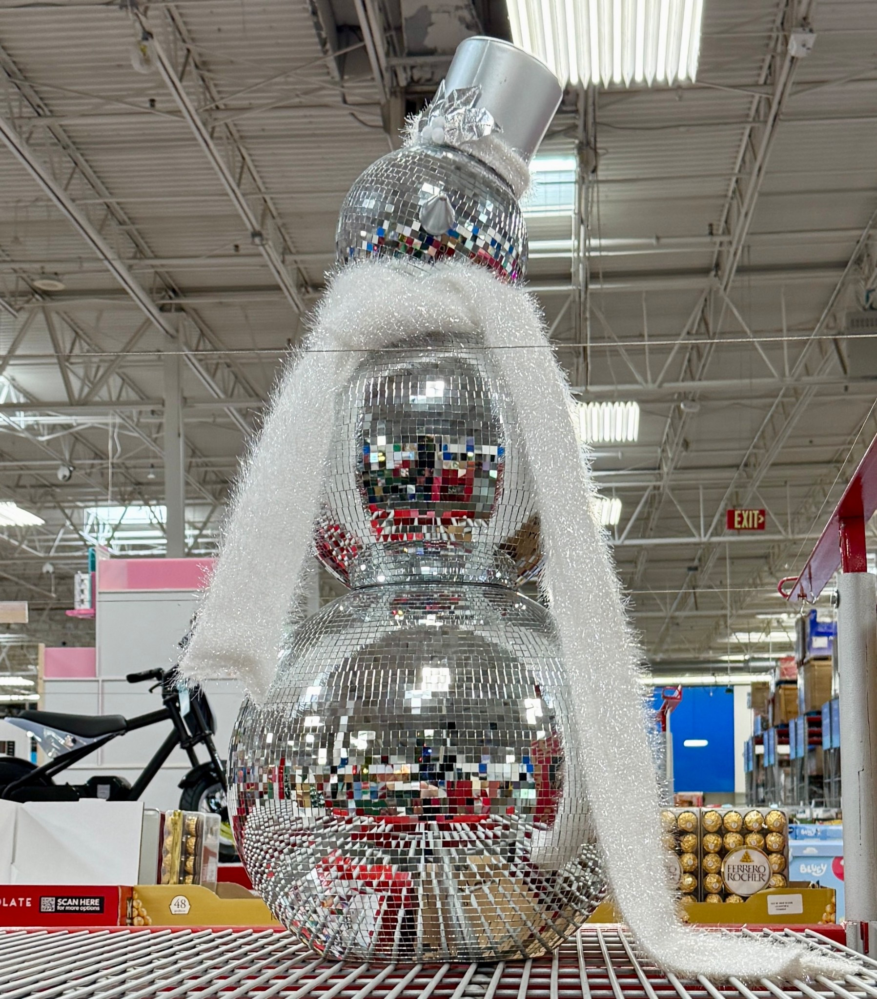 Found this super sparkly disco ball snowman at Sam’s Club today! It’s so pretty! For when you’re in your Frosty Era! 

#christmasdecor #samsclub #snowman

#LTKHome #LTKHoliday #LTKSeasonal