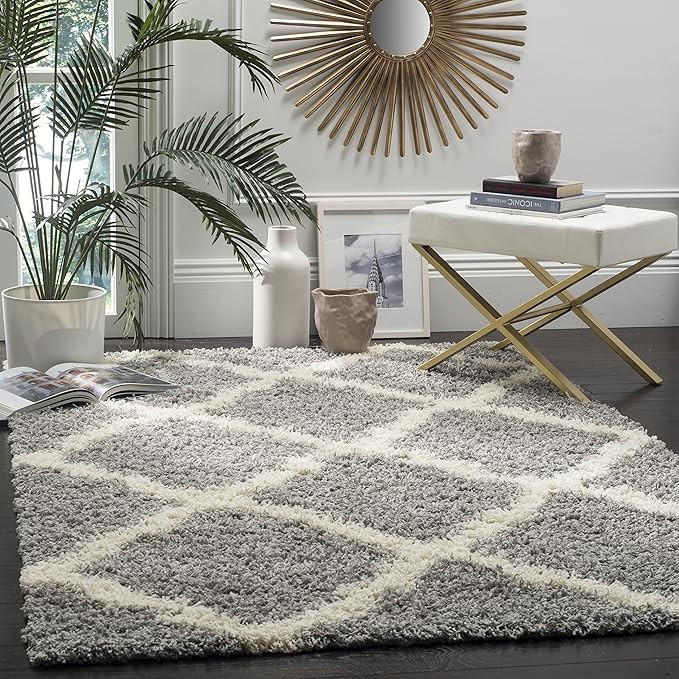Safavieh Dallas Shag Collection Grey and Ivory Area Rug (8' x 10') | Amazon (US)