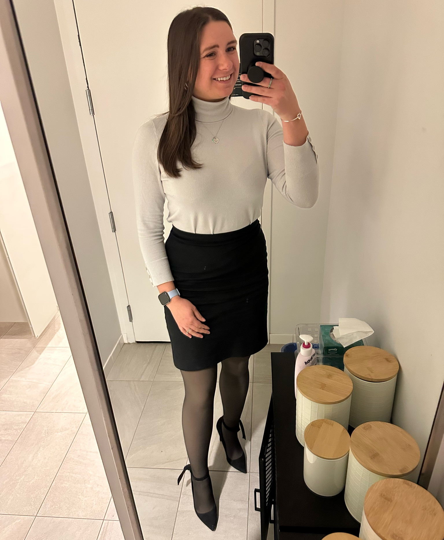 Love the turtleneck + pencil skirt combo

#LTKWorkwear #LTKStyleTip
