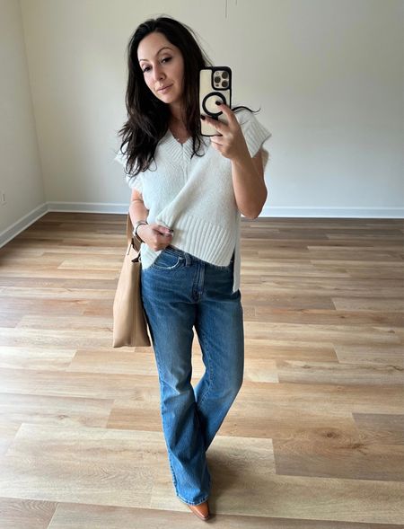 Effortless jeans from Madewell! Another pair that makes me feel feminine and easy and ready for anything! 
Paired with an amazing sweater from Top Shop and matching color boots and a bag! 

#LTKstyletip #LTKSeasonal #LTKxMadewell