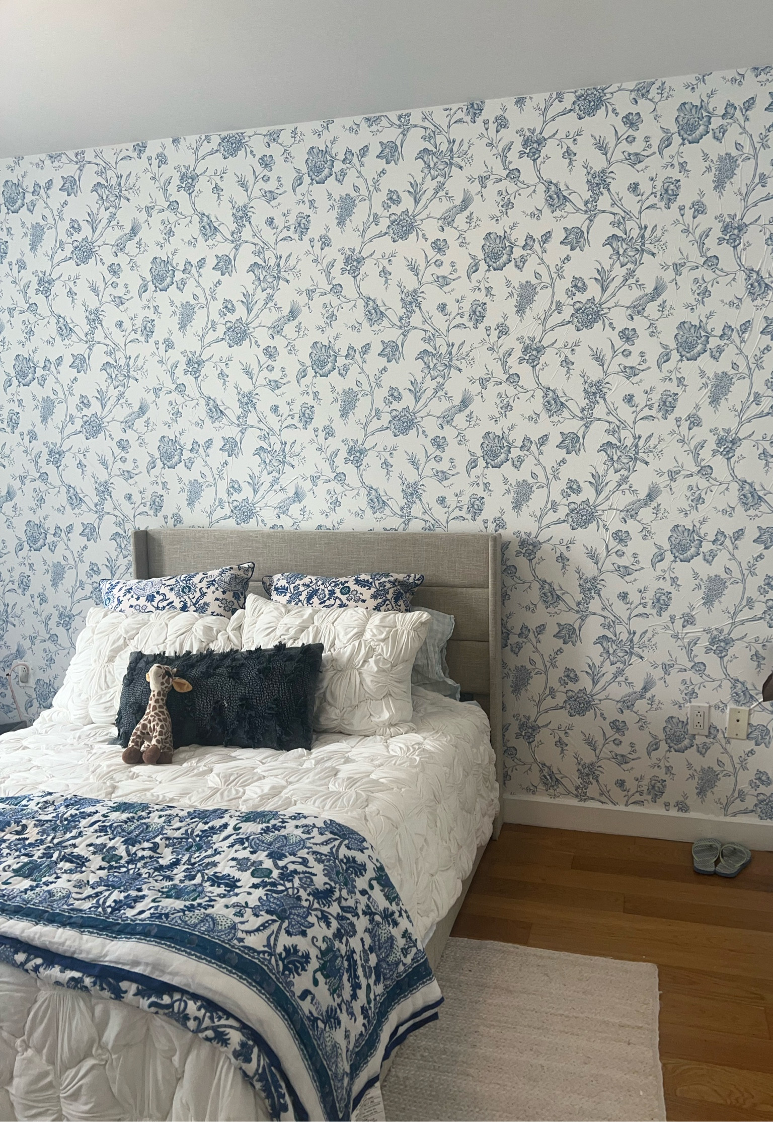 New York City bedroom 

#LTKHome #LTKBacktoSchool #LTKxNSale