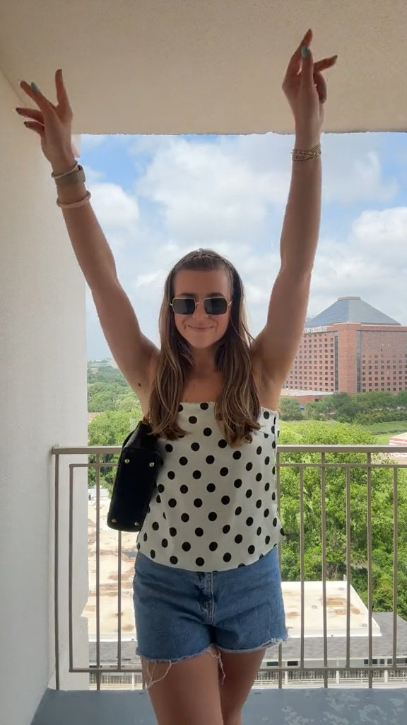 cutest lil top from amazon!

#LTKFindsUnder50 #LTKSeasonal #LTKStyleTip