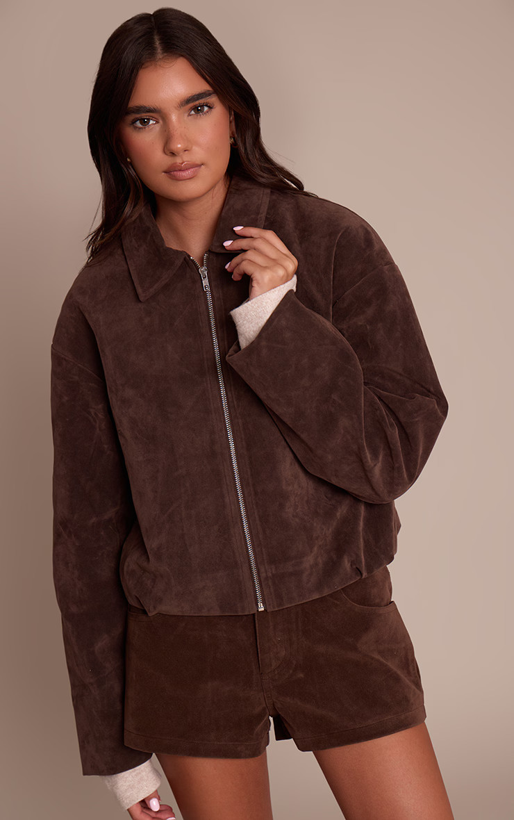 Dark Brown Suede Zip Up Pleated Cropped Jacket | PrettyLittleThing US