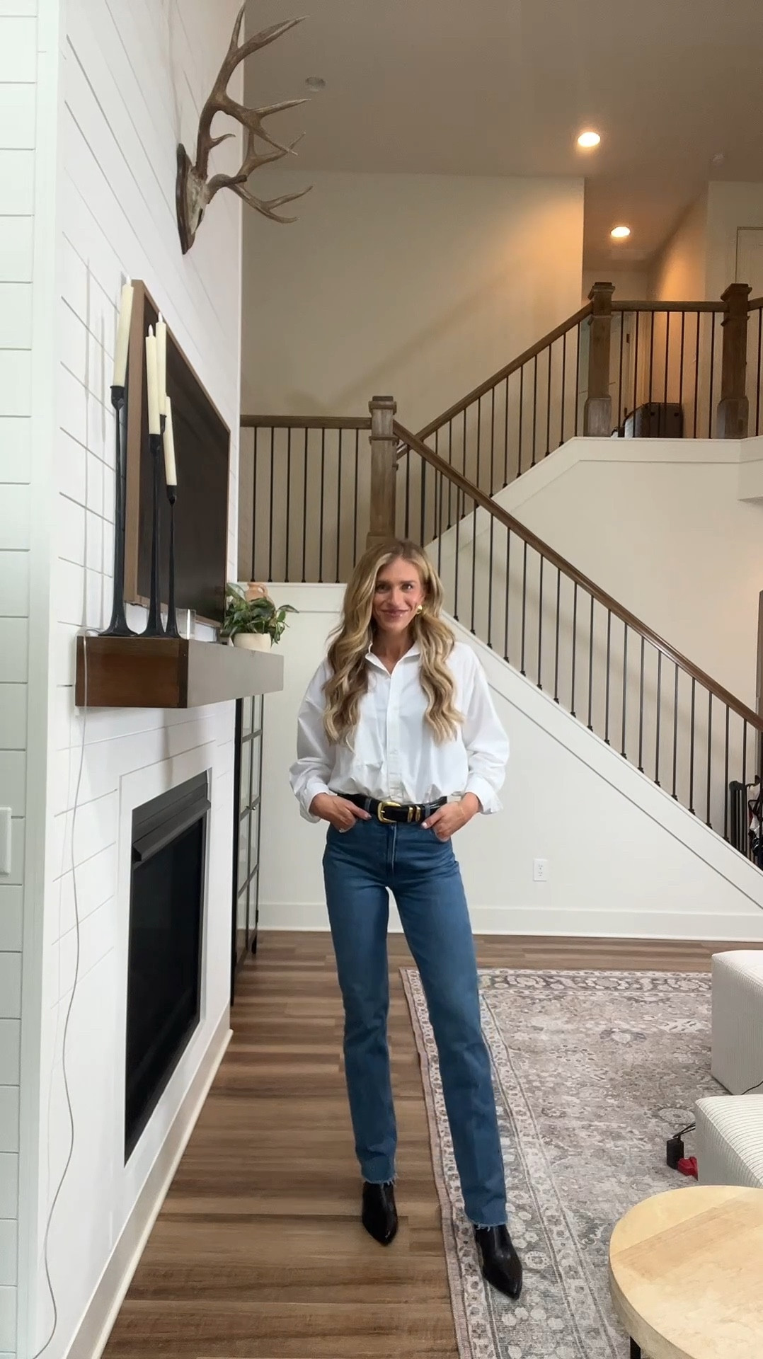 Small in top
Jeans run tts 27 x-long
Boots sized up half size to 11