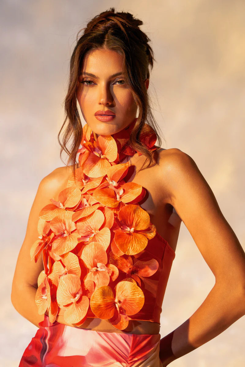 AKIRA Flower Bomb Top | Size Medium | AKIRA