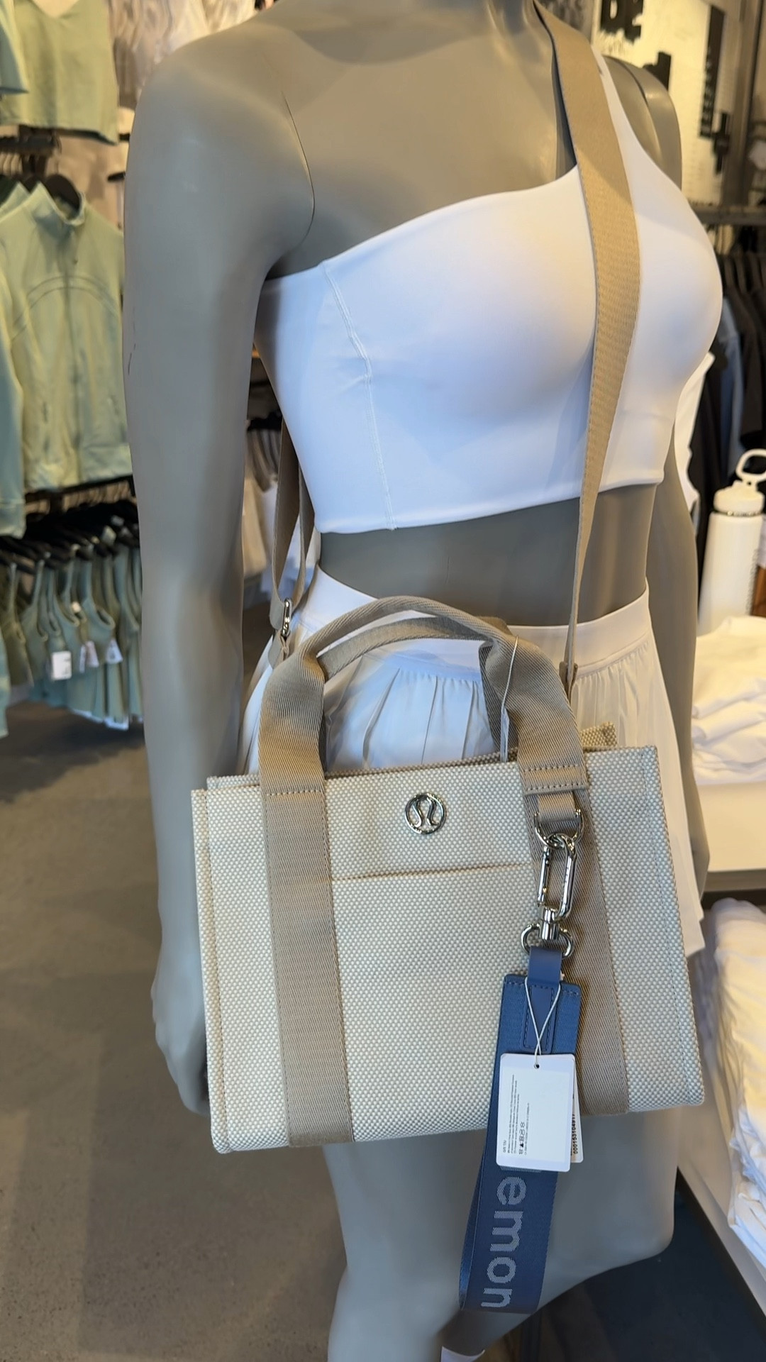 Loved this cute bag! Such a good size! 