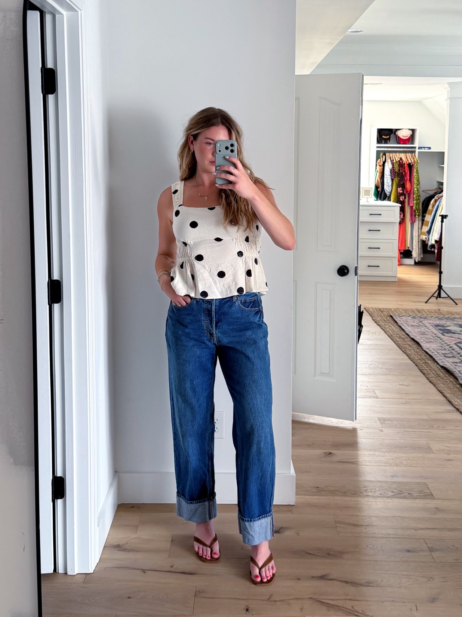 Polka dots & cuffed jeans for summer 🖤🤍 

#LTKSeasonal #LTKootd