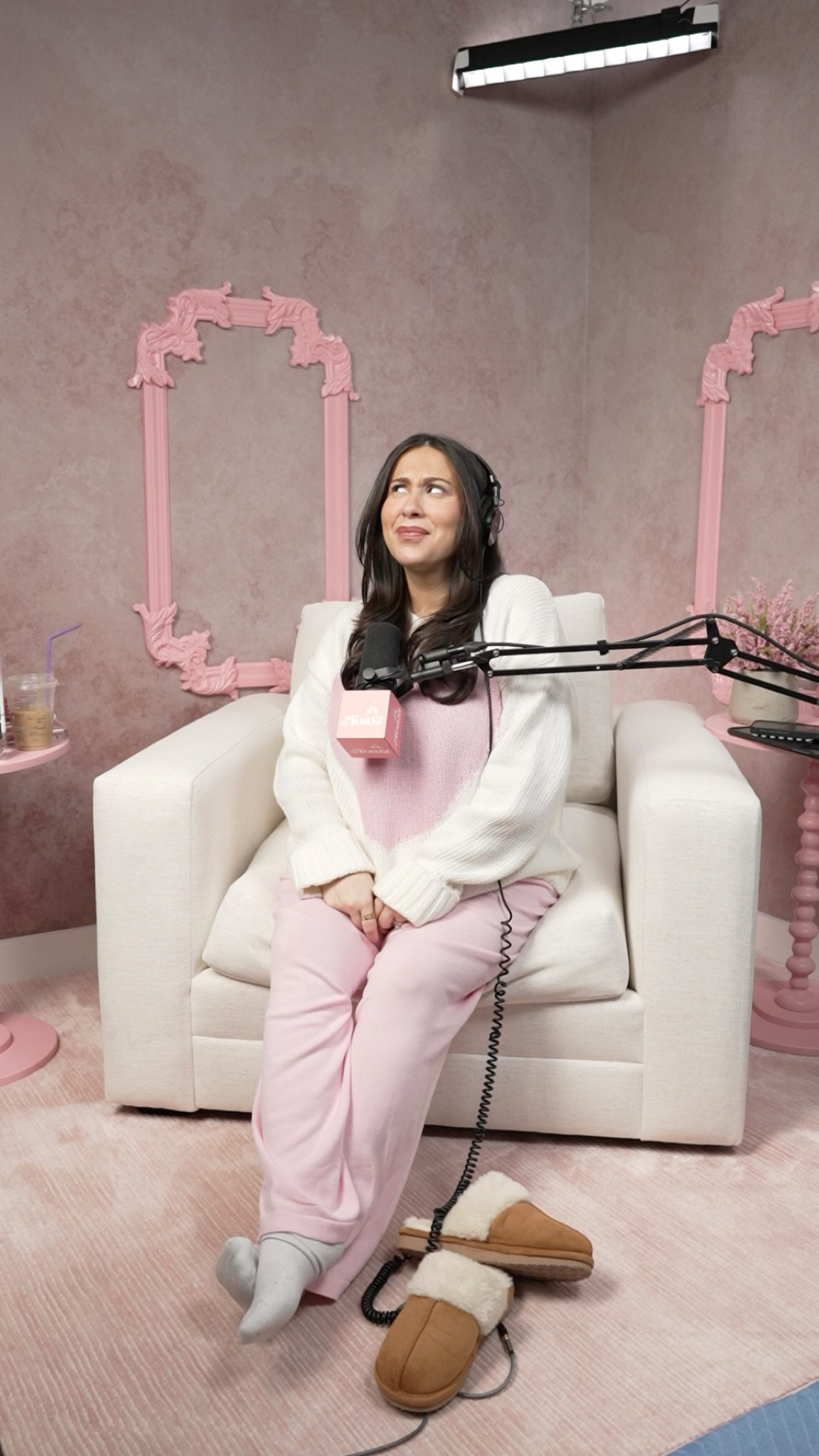 Today’s episode of #TheToast is now live! Happy Chewsday, Swirlies! We’ve got a special appearance from the one and only Barefoot ConTurdy today. Jackie is feeling better, we’ve got a pargy Fast Five, AND Dear Toasters. Don’t miss it! 💗 Sweater is show me your mumu but out of stock so i linked similars 💗