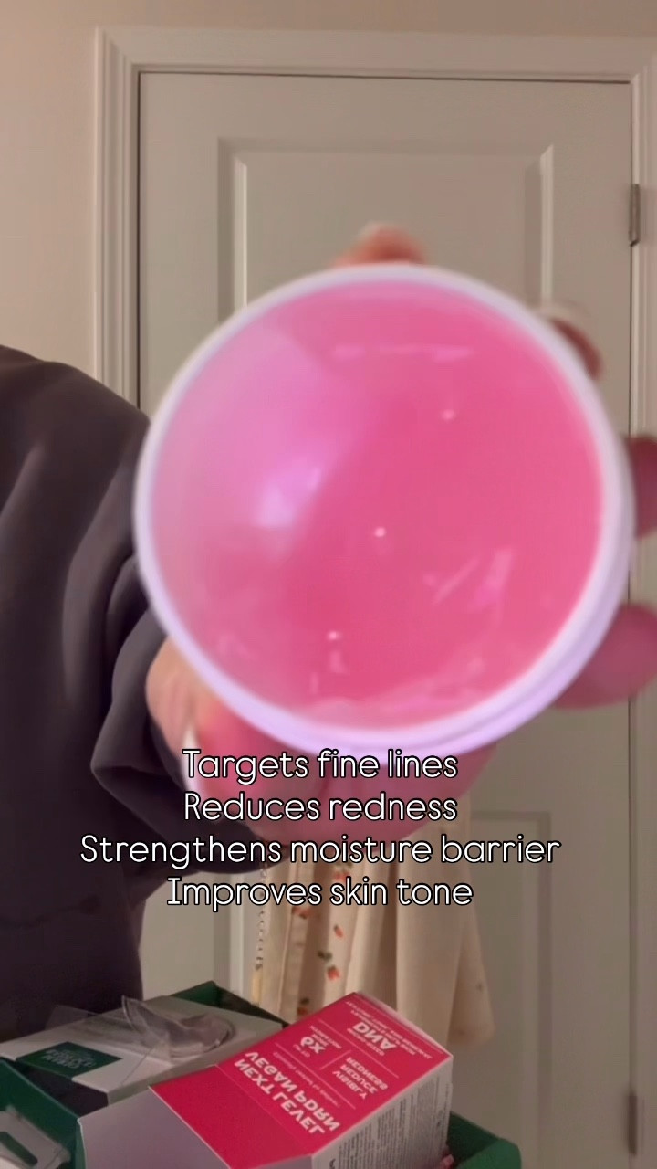 #pdrn #veganpdrn #skincare @mariobadescu jelly cream
Targets fine lines, evens skin tone, reduces redness and more! 

#LTKBeauty #LTKselfcare