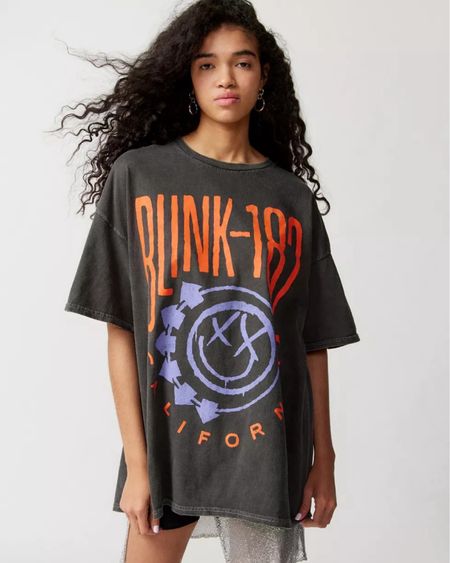 My favorite oversized graphic tee. I do the size L/xl. Blink 182 Tshirt 


#LTKfindsunder50 #LTKstyletip #LTKMostLoved