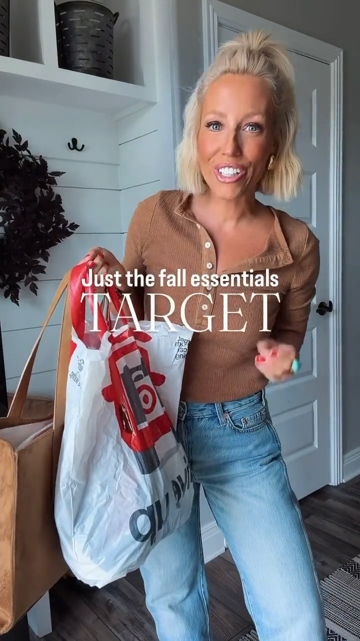 Target understood the fall assignment 🍂🤎 These elevated fall basics look WAY more expensive than they are!

Think affordable fall fashion, Target finds, wardrobe essentials, classic basics, everyday outfits, fall outfit ideas, capsule wardrobe staples & pieces you’ll actually wear on repeat.

Save this for your next Target run! 🛒✨
L

#LTKSeasonal #LTKOver40 #LTKootd