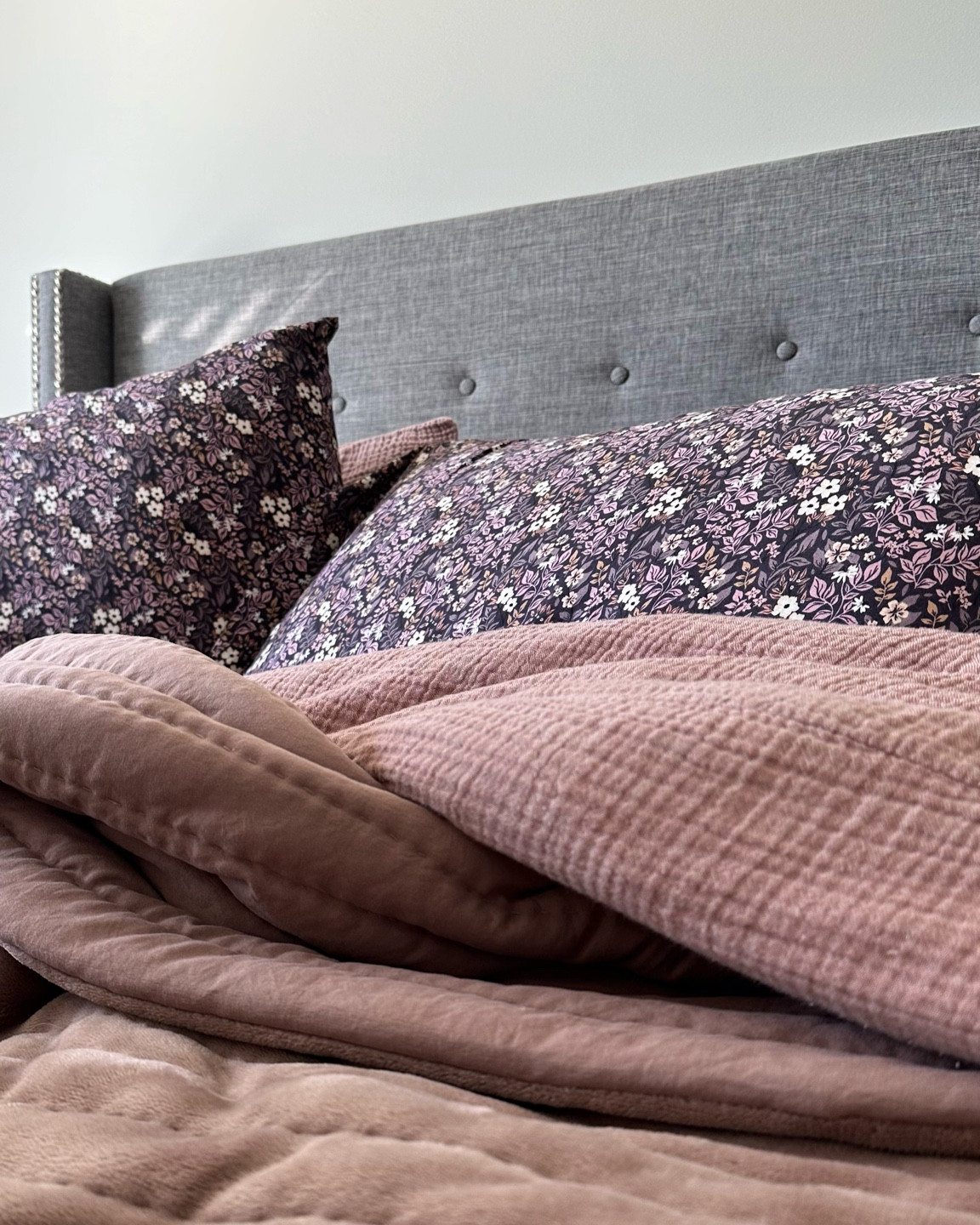 Waking up in a soft and cozy bed. 💜

Bedsheets are from Marshall’s.

Duvet is a discontinued color from Parachute, and I have linked other available colors. This is by far my best bed purchase because the duvet and pillow shams are so incredibly soft.

Velvet quilt is from PBTeen  

#LTKHome #LTKSeasonal #LTKFindsUnder100