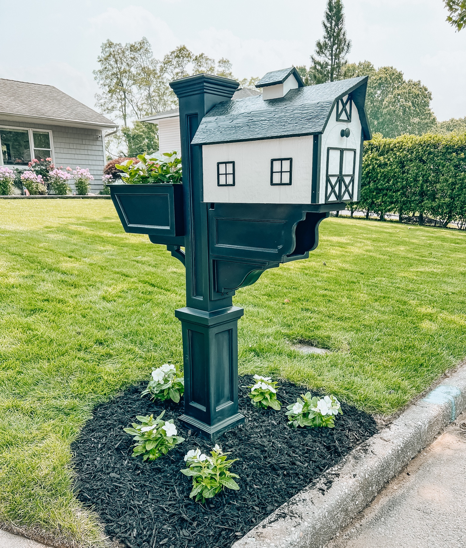 Cutest barn mailbox 🐷 🐓🐮

Home decor | curb appeal | outdoor decor 

#LTKstyletip #LTKFind #LTKhome