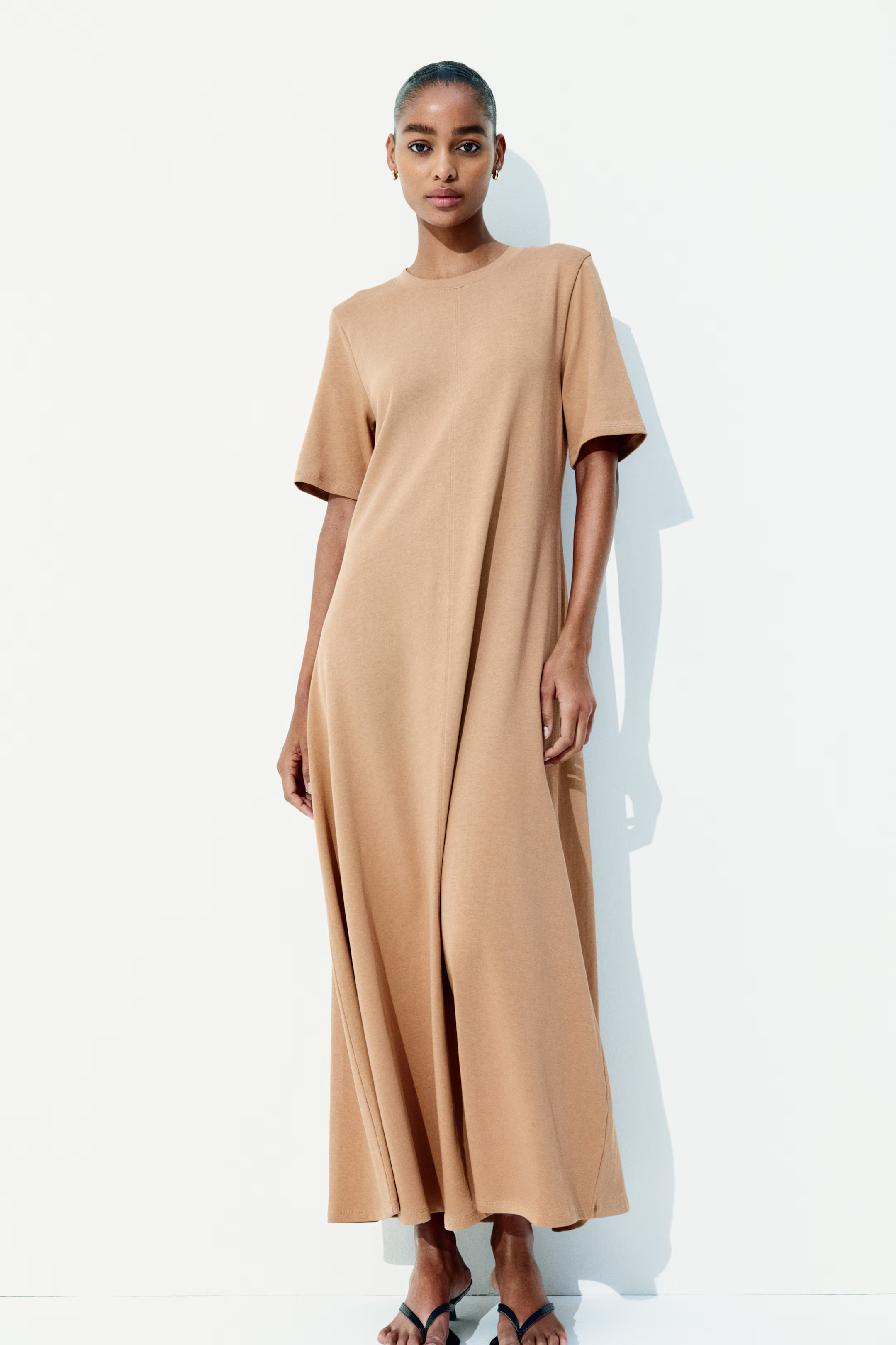 Flared T-shirt dress | H&M (UK, MY, IN, SG, PH, TW, HK)