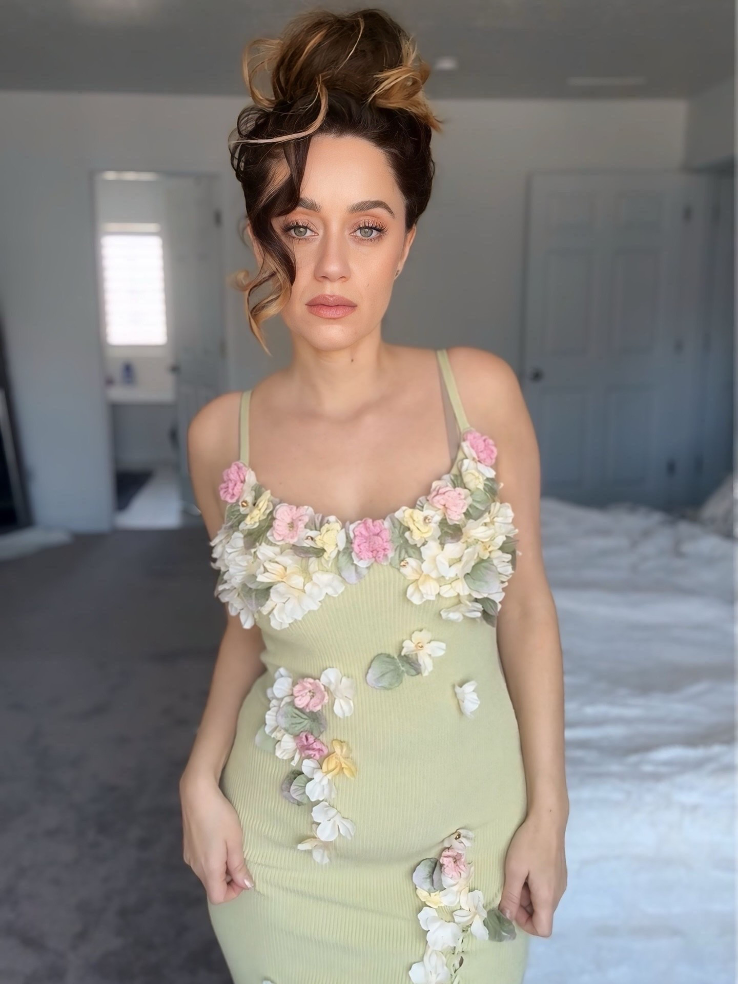 hello january 
you have been a hell of a month lol
thanks to the flu for swiping up my family (and me)
all I have to say is: your health is in fact your most precious asset ❣️

shoutout to this stunning piece from @lacemadeofficial code LUIZAPARRELLA to save 👑