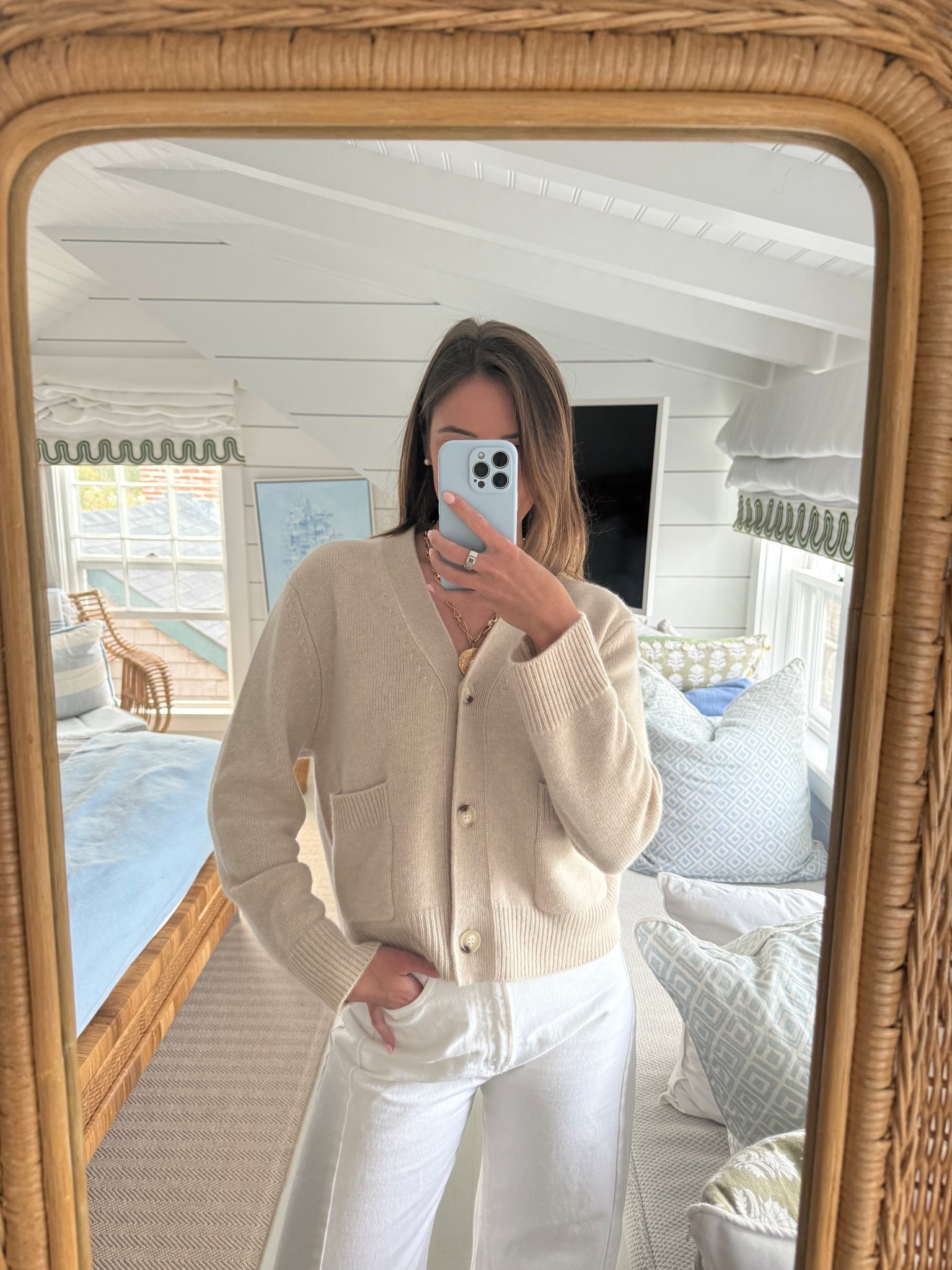 Alice Walk and Mother 🤍