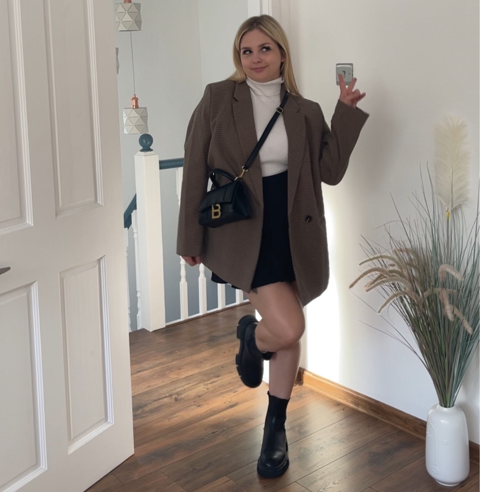 This blazer is everything 🐻

#LTKunder100 #LTKfit #LTKSeasonal