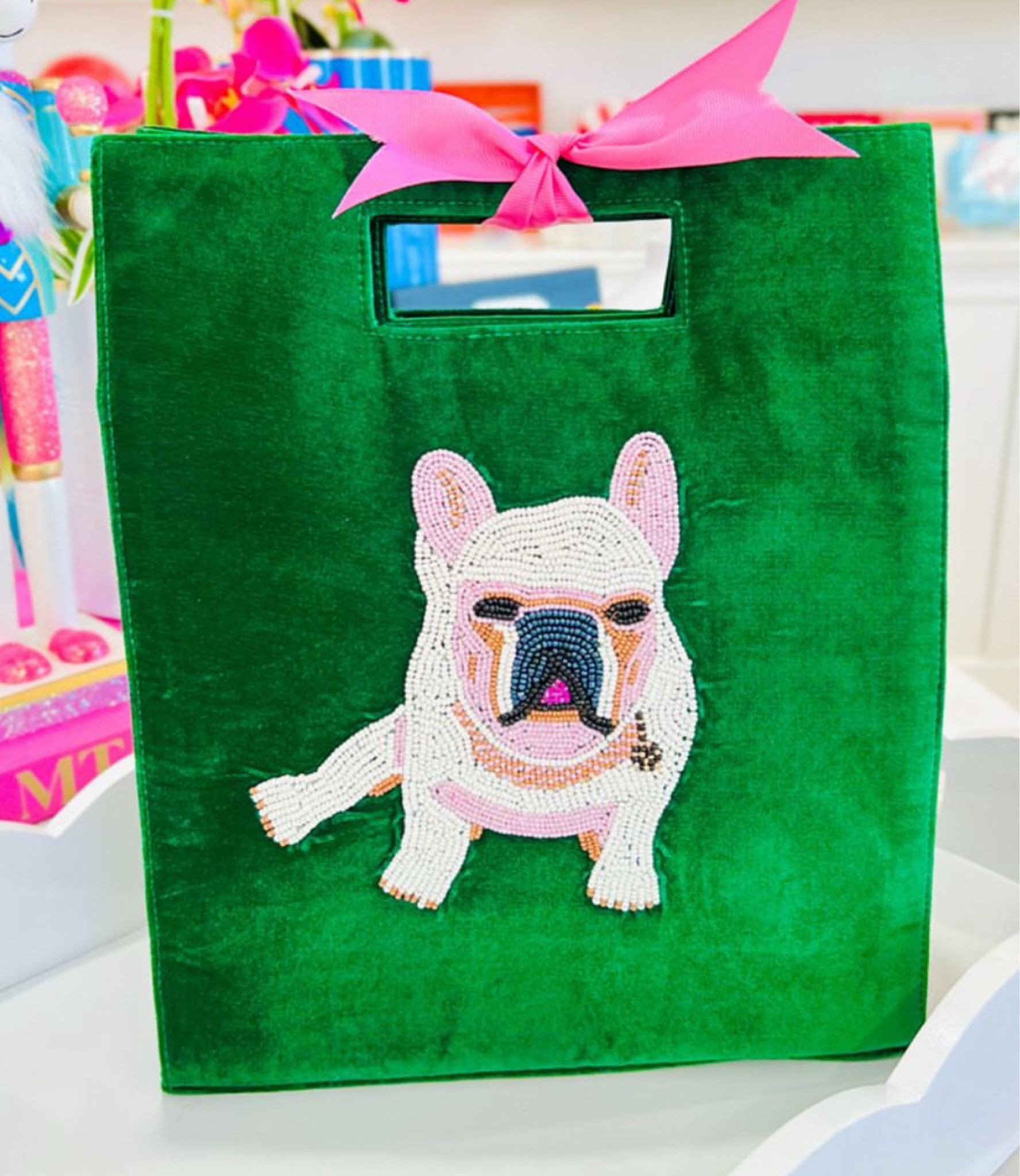 I love these custom hand beaded pet purses! 

These custom purses are the perfect gift for the hardest to buy for friends! 

#LTKHoliday #LTKStyleTip #LTKItBag