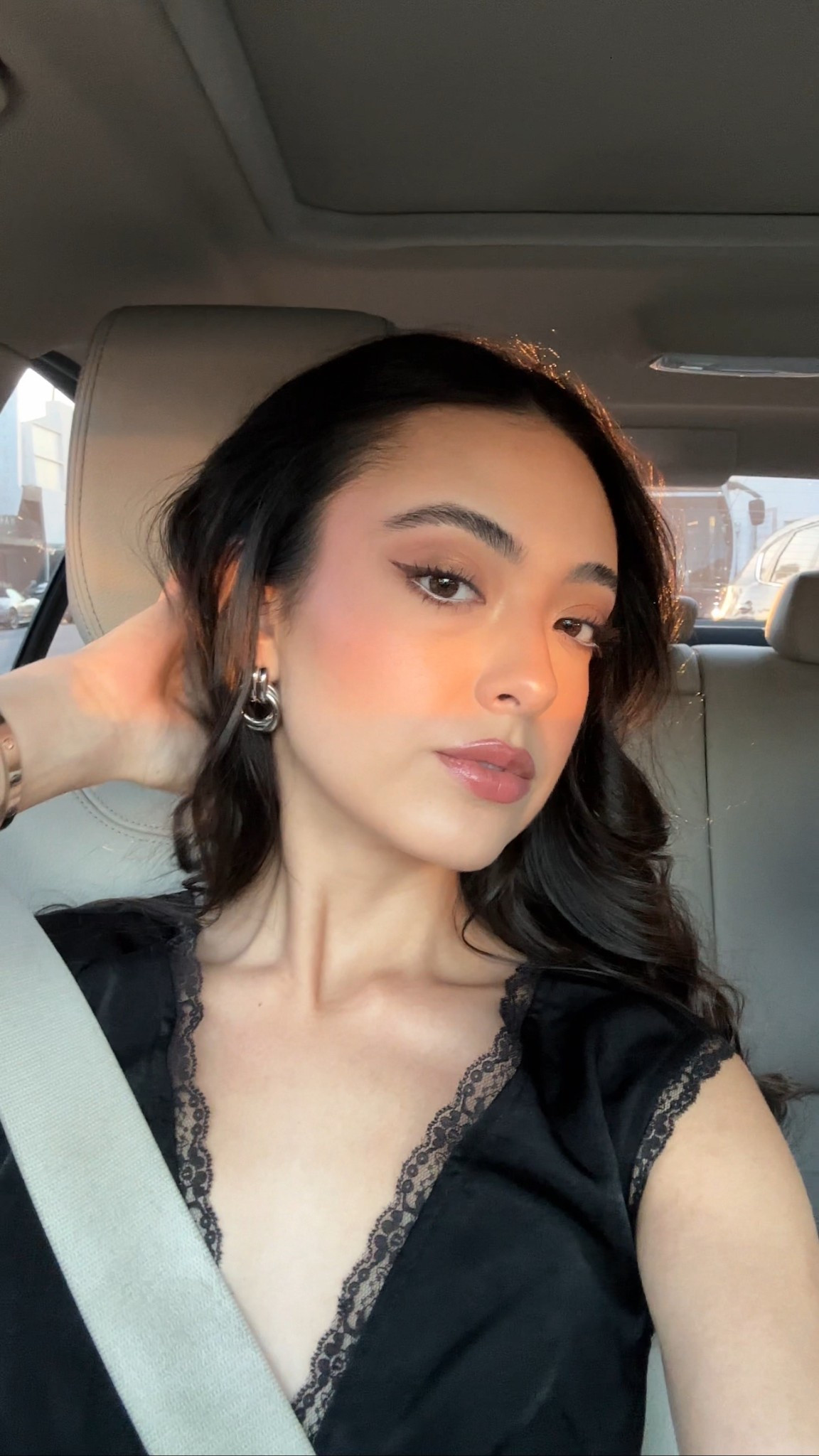 Soft glam makeup look

#LTKWedding #LTKStyleTip #LTKBeauty