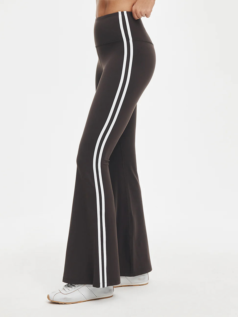 LunaAiry\u2122 Double-Trim Flared Legging 31.5'' | ShopAthluna