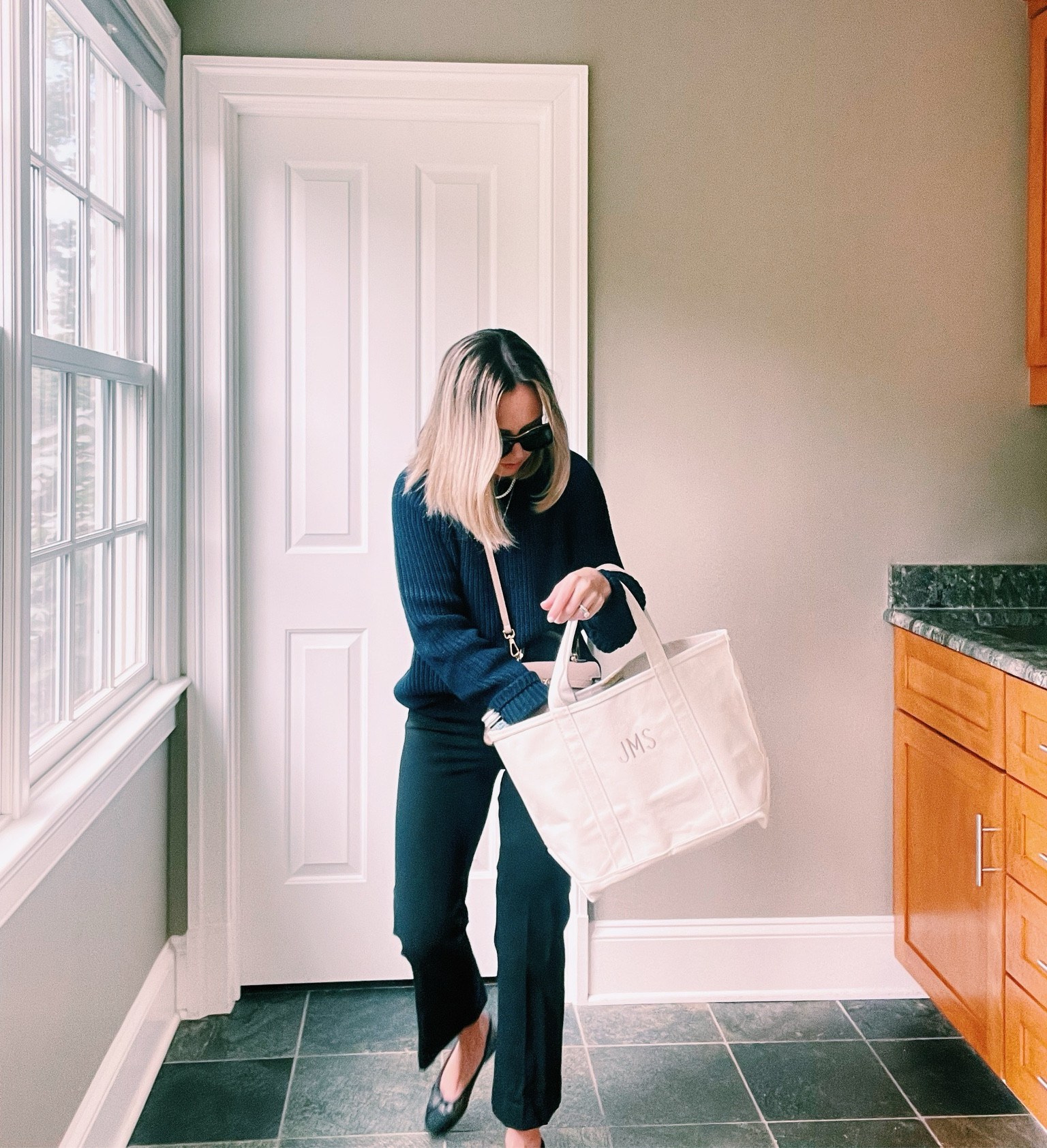 Navy and black obsession - ps these are the most flattering black pants ever. True to size. 

#LTKstyletip #LTKfindsunder100 #LTKSeasonal