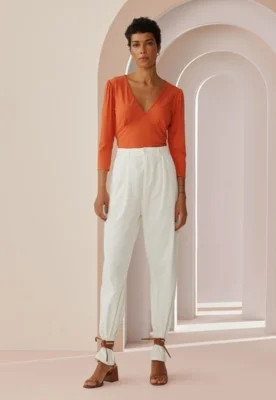 Calça AMARO Sarja Reta Pence E Elástico Off-White | Dafiti (BR)