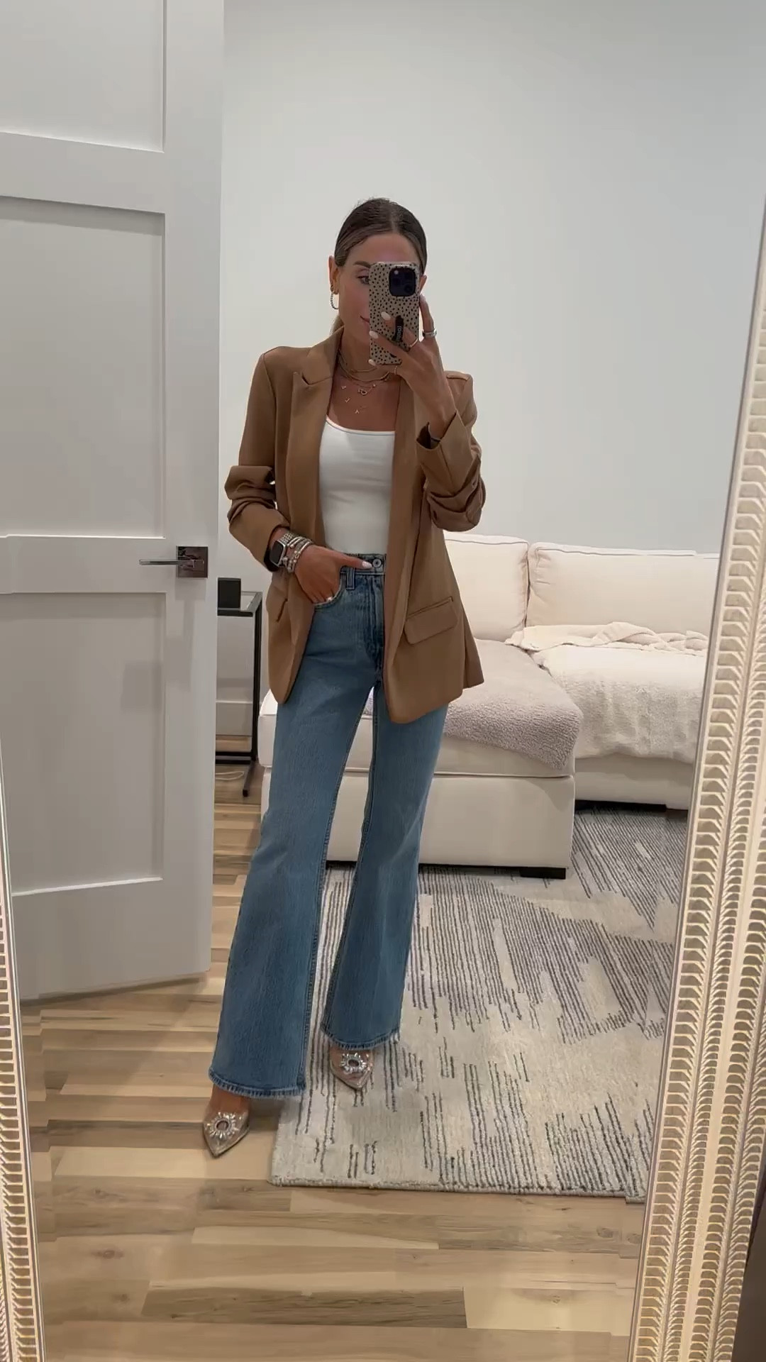 The best $45 blazer you’ll ever own so comfortable too size xs 

#LTKFindsUnder50 #LTKFindsUnder100 #LTKSeasonal